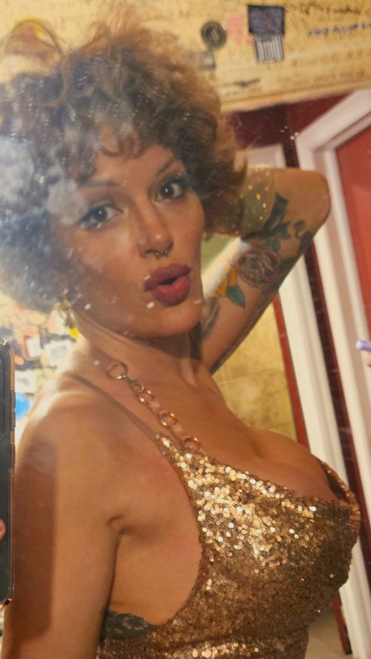 Photography is my new hobby
#showgirl #pleasure #Supernova