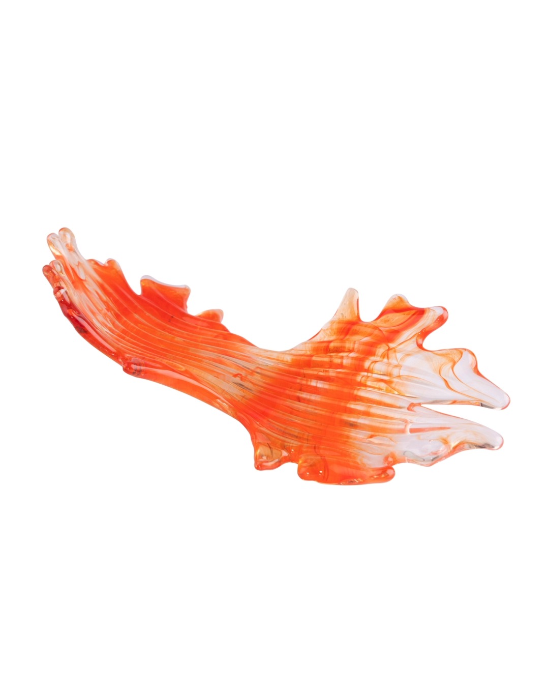 The crystal 💎 components of the Petalume luminaire feature clear, gold-tinted, blue, orange-red, and brownish-grey glass. The colour 🎨 nuances blend freely within the glass, creating a unique pattern in every piece.
Křišťálové 💎 komponenty svítidla Petalume pracují s čirým, zlaceným, modrým, oranžovočerveným a hnědošedým sklem. Barevné 🎨 nuance se ve skle volně prolínají a vytvářejí jedinečnou kresbu každého kusu.
#elitebohemia
#CrystalChandelier #CzechCrystal #LuxuryDesign #Craftsmanship #PrecisionWork #InteriorDesign #Architecture #DesignInspiration #StatementLighting #LuxuryInteriors #LightAndDesign #Handcrafted #Elegance #TimelessStyle #elitebohemia