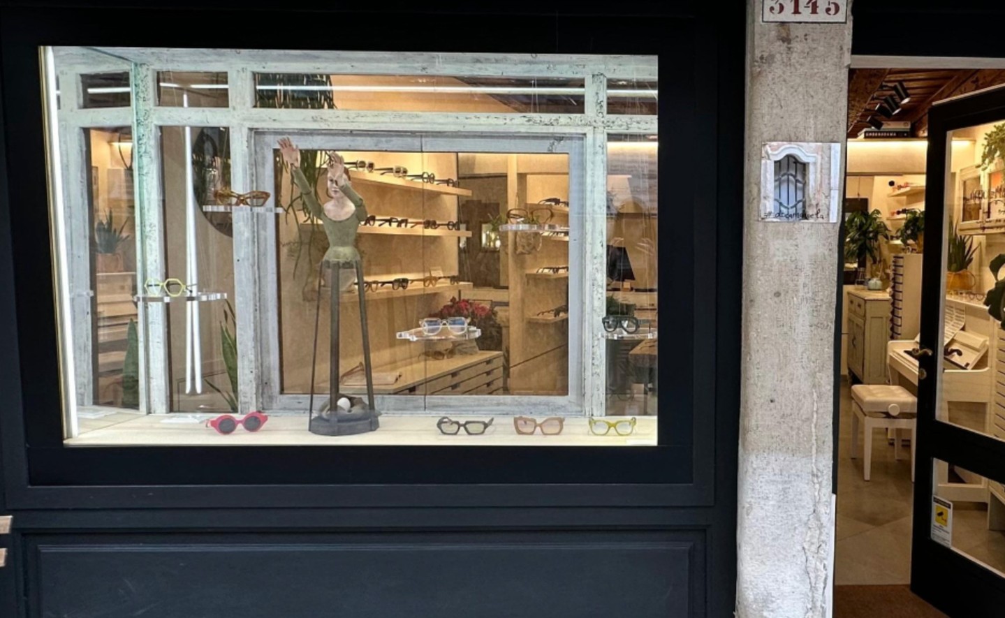 From Venice to Bury St. Edmunds🇮🇹
Jenn and Nick found themselves gliding through the canals of Venice when they spotted something rather special — the frames of Manuela Sandri.
One thing led to another (as it tends to in Italy), and we're delighted to say that Manuela Sandri is now available here at Wigram & Ware.
Beautifully crafted Italian eyewear with real character, the kind of frames that make getting dressed in the morning a little more enjoyable.
We think Venice was worth the trip!
Pop in and take a look for yourself.
📞 01284 753821
📍 3-4 Central Walk, Bury St. Edmunds
#ManuelaSandri #ItalianEyewear #IndependentOptician #BuryStEdmunds #Suffolk #Opticians #EyewearDesign