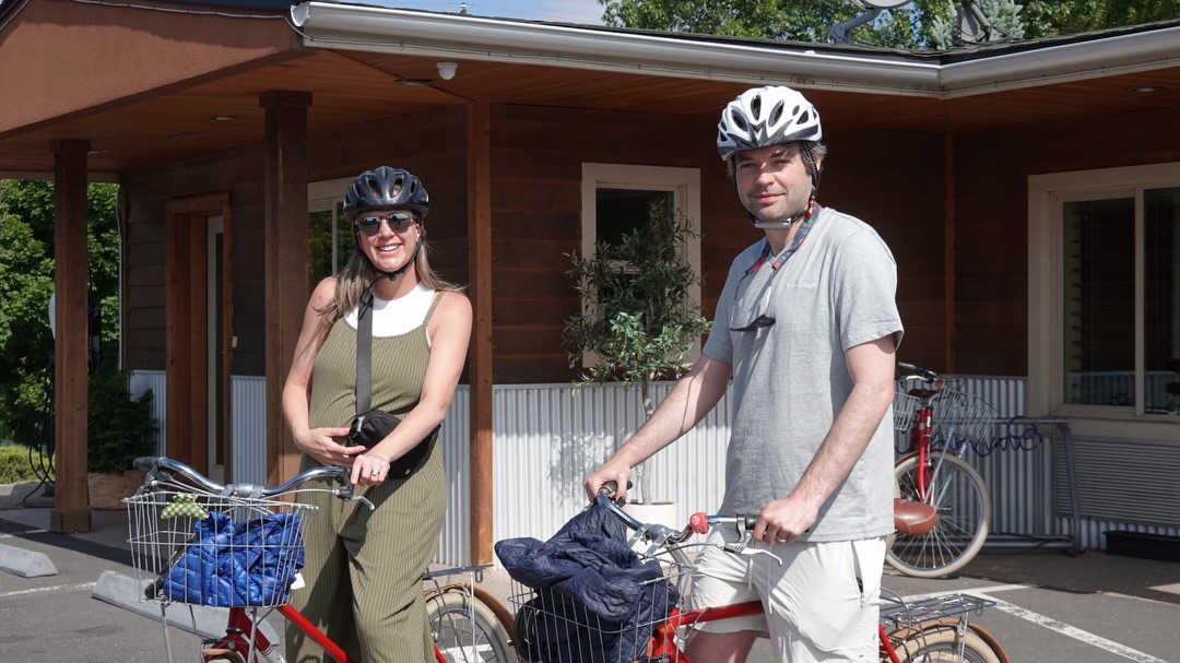 ark the stress. Keep the adventure.
At Wall Street Suites, your getaway starts the moment you arriveâwith secure, hassle-free parking right outside your suite. From there, hop on one of our stylish beach cruiser bikes and coast into downtown Bend along the river.
Easy, breezy, and exactly how vacation should feel. đ˛â¨ #wallstreetsuitesbendoregon #downtownbend
