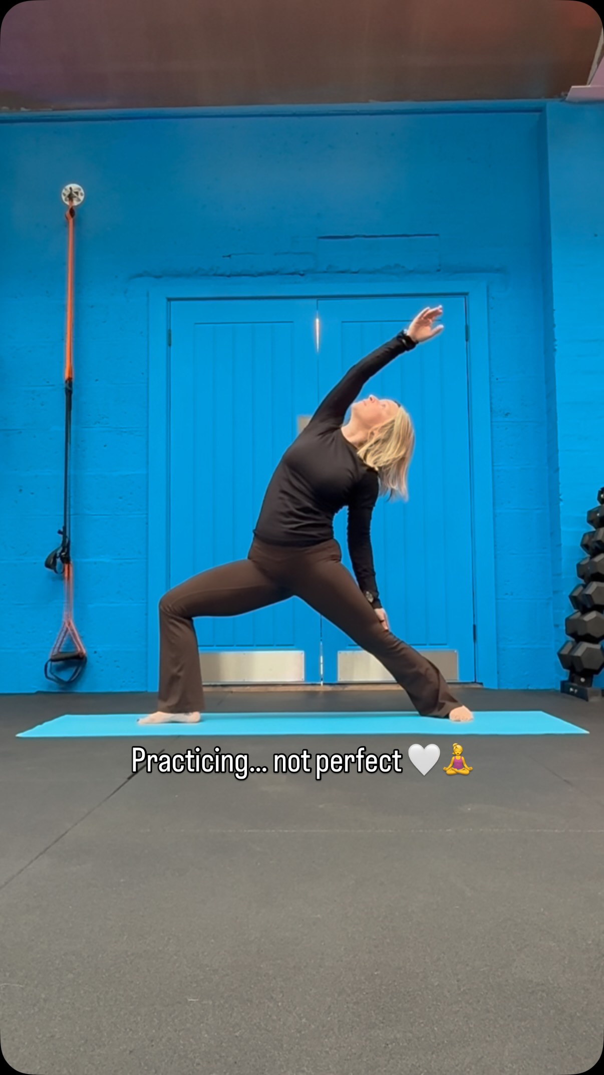 I haven’t shared a yoga flow in a long time.
Honestly… I often don’t feel “good enough” to post them, and between teaching and life I don’t always get much time to practice just for me.
But the other day I was playing around with this little sequence, nothing fancy, just moving in a way that felt good in my body. I reminded myself that it doesn’t have to be perfect to be worth sharing.
So here it is.
Simple, imperfect, and real.
Maybe give it a try and let me know how it feels for you 🤍
#yoga #yogaflows #yogaforhealth #yogapracticenotyogaperfect #flofitness