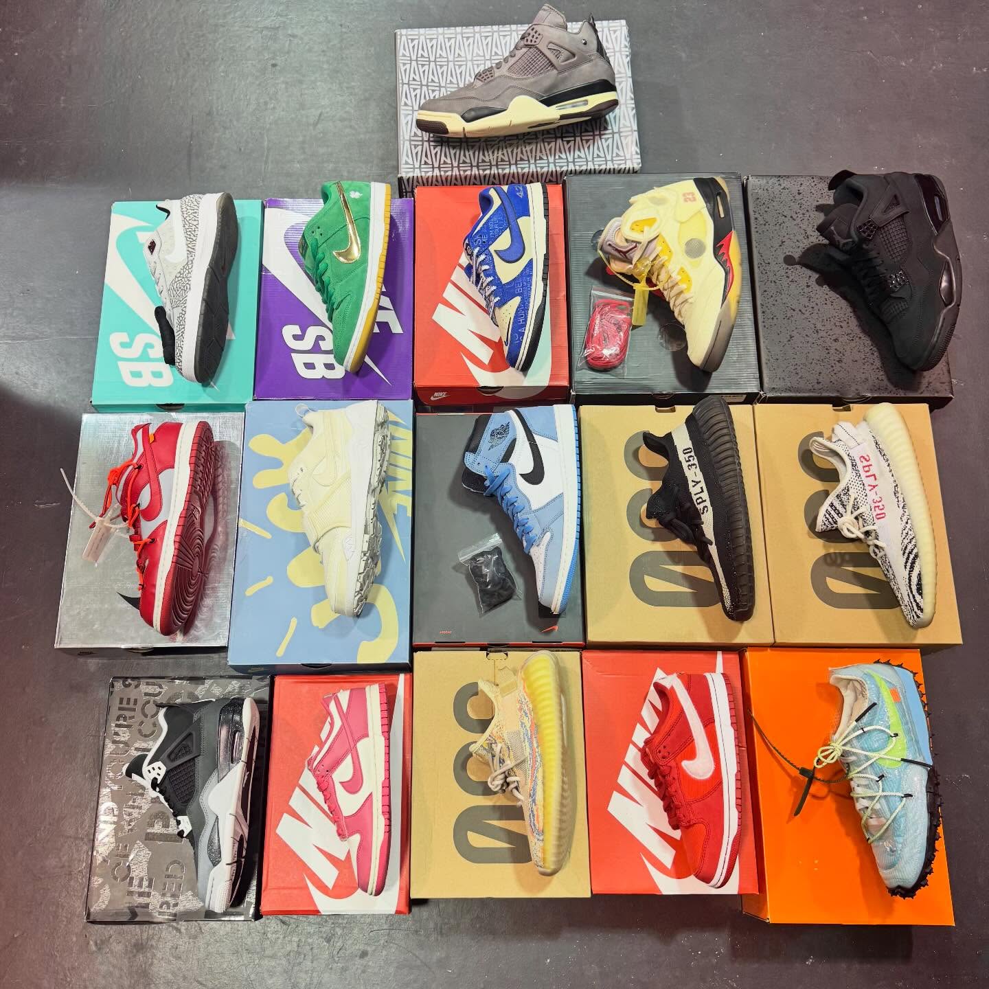 SHOP NOW📱www.sneakerace.com💻 or DM to order!
-Violet Ore A Ma Maniere 4s: Size 12 $180
-2025 Black Cat 4s: Size 11.5 $240
-Sail OFF WHITE SP 5s: Size 11 $300
-Jackie Robinson Dunk Low: Size 11 $220
-St Patrick’s Day Dunk Low SB: Size 11 $170
-J Rod 9 P Rod 9 Elite: Size 11 $110
-University Red OFF WHITE Dunk Low: Size 10 $220
-Sail Travis Scott Zoom Field Jaxx SP: Size 10 $170
-University Blue 1s: Sizes 10 & 13 Available!
-Yeezy 350 Oreo V2: Size 10 $200
-Yeezy 350 Zebra V2: Sizes 6, 9, 9.5 & 11 Available!
-Vivid Sky OFF WHITE DUNK LOW: Size 9M $120
-2024 Valentines Day Dunk Low: Size 5.5Y $50
-Yeezy 350 Mx Oat V2: Sizes 5 & 12 Available!
-Aster Pink Dunk Low: Size 4.5M $50
-2024 Fear 4s: Size 4.5Y, 5Y, 5.5Y & 10.5 Available!
✈️FREE SHIPPING ON ORDERS $50+✈️ Bring in trades to lower prices down to $0🔥⚠️