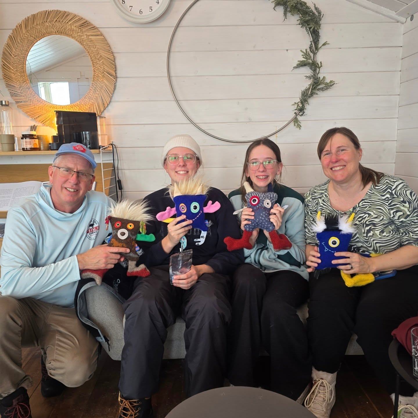 Can you find the reindeer? 😍
#icelandactivities #icelandicsouvenir #icelandicwool #icelandwithkids #icelandtoday