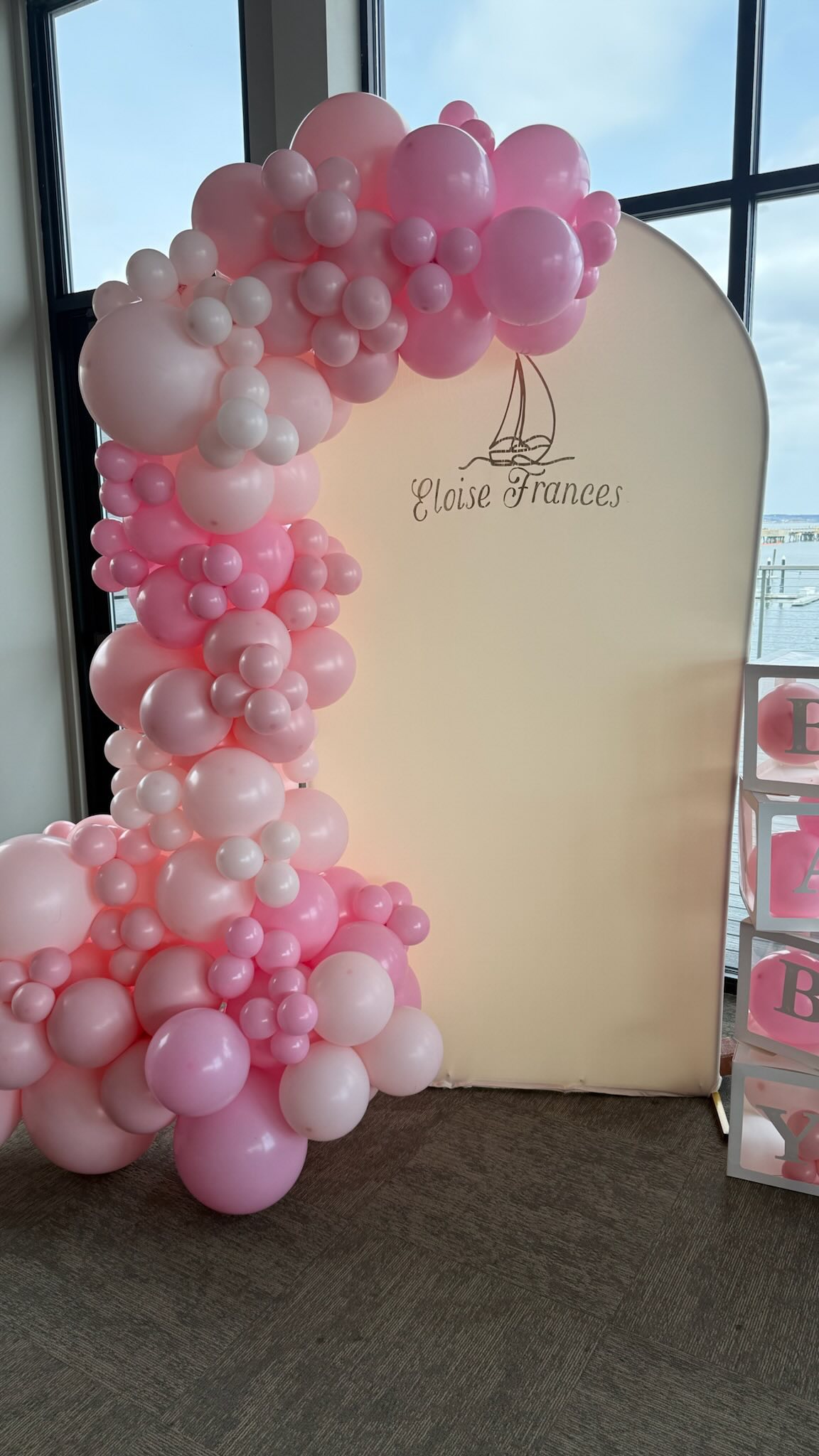 💕We leave every event saying the same thing…
“That event is our favorite!”
Watching a space transform and seeing our client’s celebrate is the best part of what we do. Every installation is designed to make your event feel unforgettable.
Planning a celebration soon?
Submit an inquiry through the link in our bio and let’s create something beautiful for your event.💕
#pippyspoppinballoons #maineballoonartist #maineballoonstylist #balloongarlands #maineeventplanner
