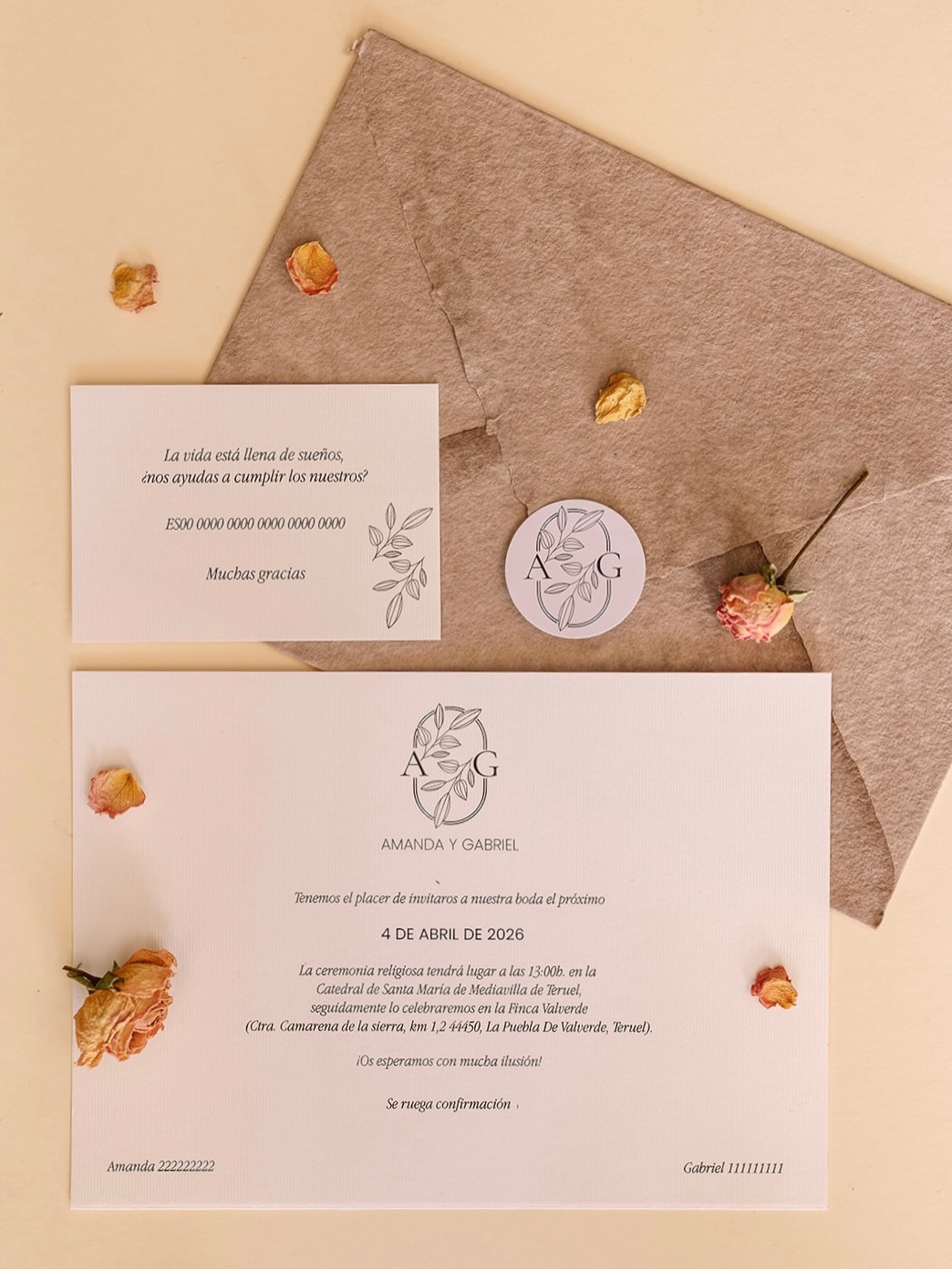 La invitación Amanda, de carácter delicado, romántico y natural. Pensada para parejas que buscan elegancia, delicadeza y una estética atemporal 🌿✨
Papeles de alta calidad, detalles botánicos y una composición cuidada para que vuestro gran día empiece desde vuestra invitación 🤍
¿Vosotros también sois de los que guardan las invitaciones para siempre? 💌
Diseños personalizados disponibles.
www.unbuensarao.com - 🔗 Enlace en la bio.
¿Tenéis alguna duda? Escríbenos por MD, por Whatsapp o a unbuensarao@gmail.com✨
#invitaciones #papeleriadeboda #detallesdeboda #boda