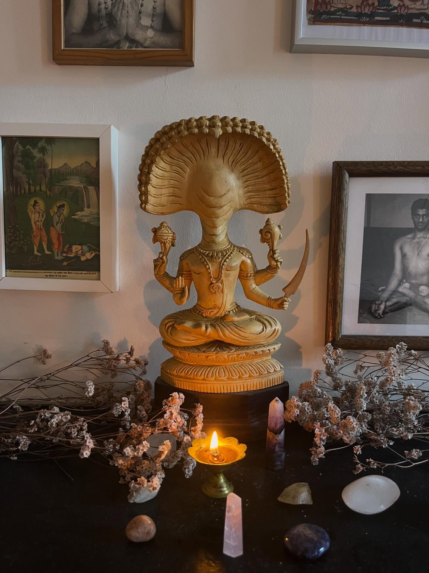 Patanjali is traditionally honoured at the beginning of practice.
In the Yoga Sutras of Patanjali he describes yoga as the quieting of the mind.
Through steady practice, discipline and attention to breath,
the practice slowly becomes a tool for clarity. ✨
—Join us—
Monday to Friday: 7:00-9:30
Mon/Wed/Fri: 18:15-20:15
Saturday: 9:30
#ashtangayoga #yoga #patanjali #yogaporto #ashtangacommunity