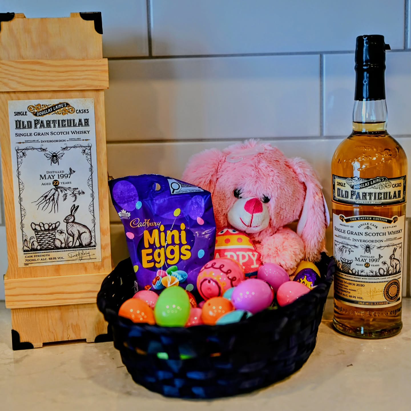 This is going to be a Great Friday...
Happy Good Friday to those that follow and even to those that dont. You do you boo and I'll support it no matter what under one condition. Stay in your lane Jane!
To honour the Holiday we all get some benefit from I have chosen this 22 year old Invergordon single grain that was distilled in 1997 and bottled at cask strength (48.9% abv) in 2020. This was marketed as an "Easter Edition" and I have only ever had another Easter edition and it was a glorious Ledaig.
I have not opened this bottle yet but maybe to celebrate the Easter weekend I should.
Reviews describe this as lively and full of Easter candy notes such as, Cadbury cream eggs, mini eggs, chocolate both dark and milk, and toffee/vanilla which all add up to a perfect whisky for the occasion.
.
.
.
.
.
#invergordon #goodfriday #easter #douglaslaing #delicious