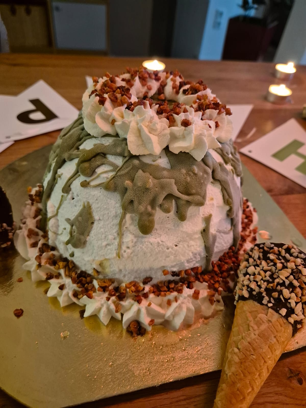 Unsere hausgemachte Eisbombe:
Das perfekte Geschenk und Highlight für jede Feierlichkeit 🍾🍨
Bestellungen auf individuelle Anfrage über
06243 6749
Info@dalsheimereisdiele.de
#gelato #dalsheimereisdiele #flörsheimdalsheim #eisbombe #sommer