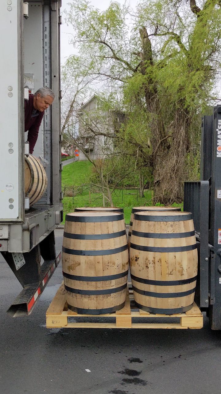 New barrel day 🤝 Kevin's cardio
Soon to be filled with a new batch of whiskey 🥃