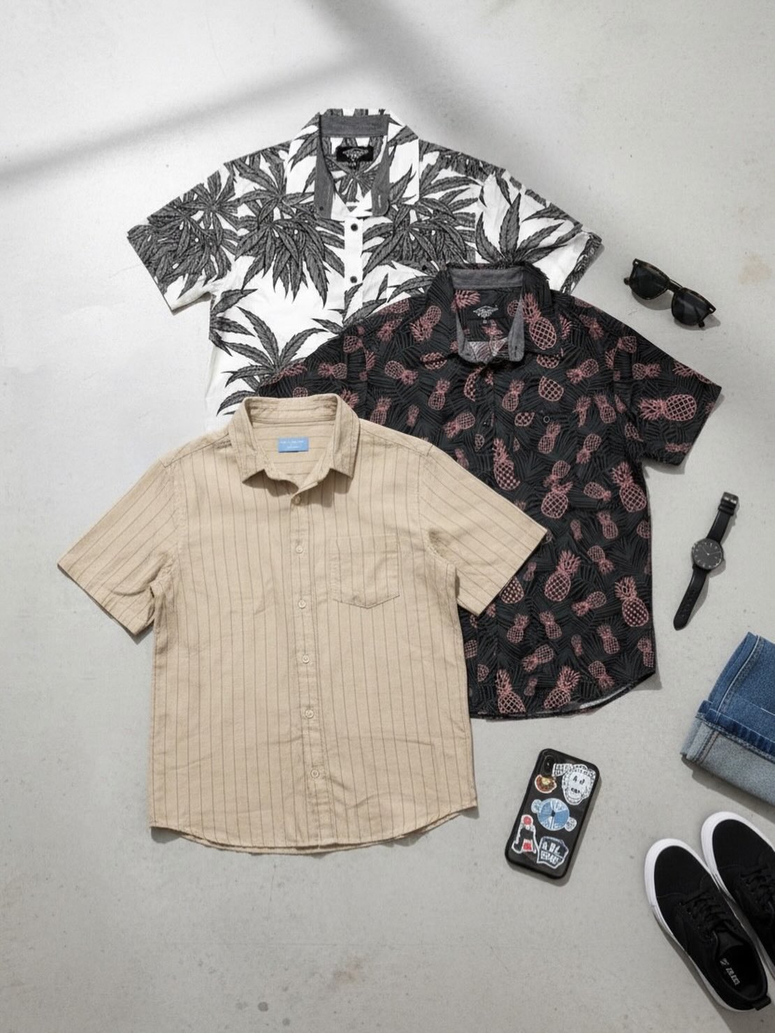 New button-ups just dropped 🔥
Perfect for the heat 😮💨☀️
Which one you picking? 👀👇
#eightyeightbrand #losangeles #menstshirts #newarrivals #mensfashion
