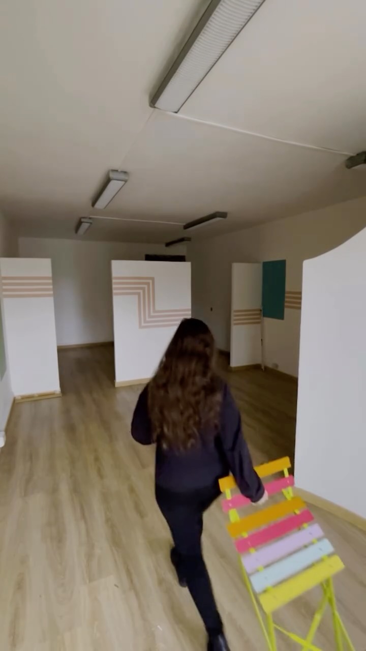 Piano piano, si parte ❤️
In questi giorni stiamo iniziando i lavori nel locale e vedere tutto prendere forma è un’emozione difficile da spiegare
The Nest nasce come uno spazio creativo dedicato a grafica, stampa e personalizzazioni, pensato per aziende, privati, feste ed eventi.
Siamo ancora all’inizio, ma sabato potrete finalmente vedere dal vivo il risultato di questo primo passo ✨
Vi aspetto sabato 11 aprile per l’inaugurazione!
Sarà l’occasione per conoscerci, vedere il nuovo spazio e condividere insieme questo momento speciale
📍 Viale Costa Smeralda 86 Arzachena
🕒 dalle ore 17:00