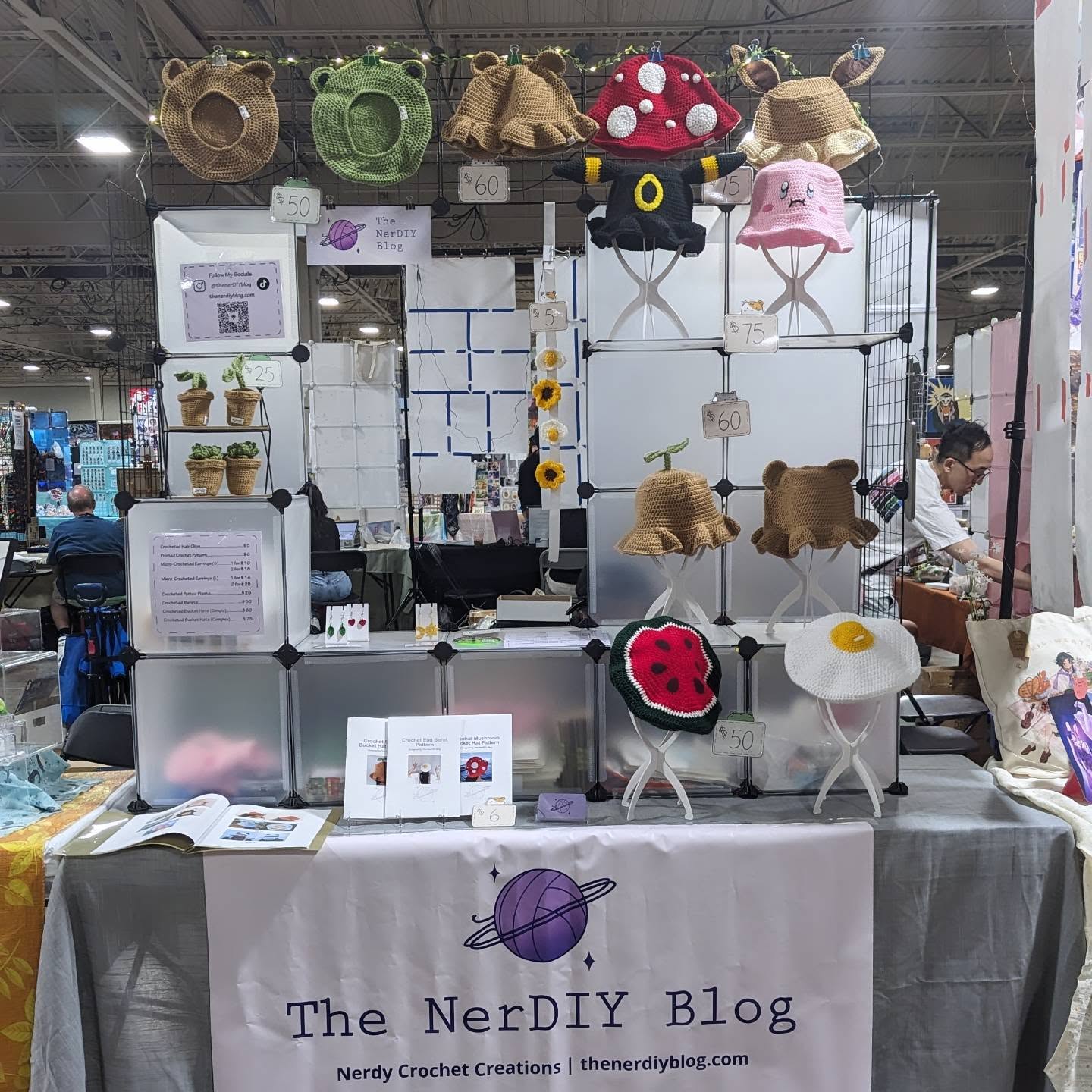 Day 2 of #AnimeNorth2024 let's gooooo! Come find me at table 207 🔥