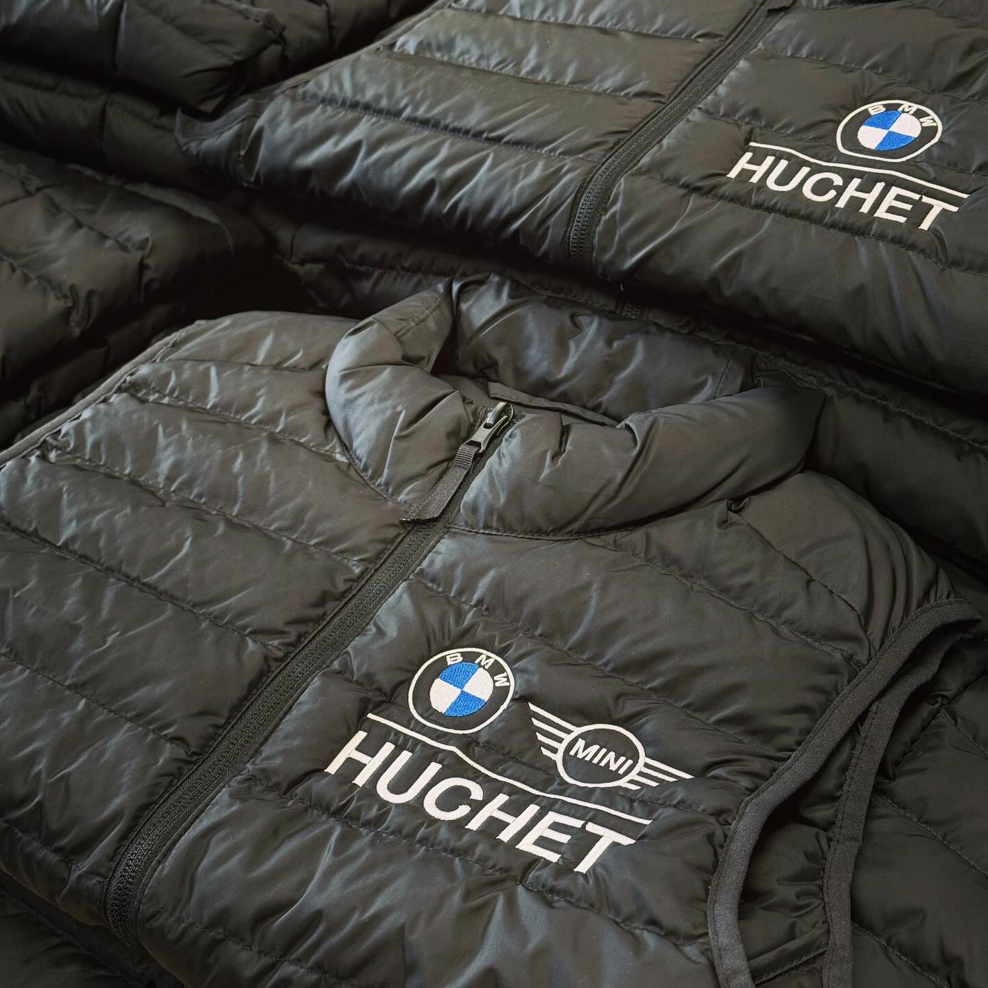 Doudoune sans manche, broderie cœur pour Huchet BMW / Mini
🌐 ateliercolorama.com
#broderie #personnalisationtextile #rennes #bretagne