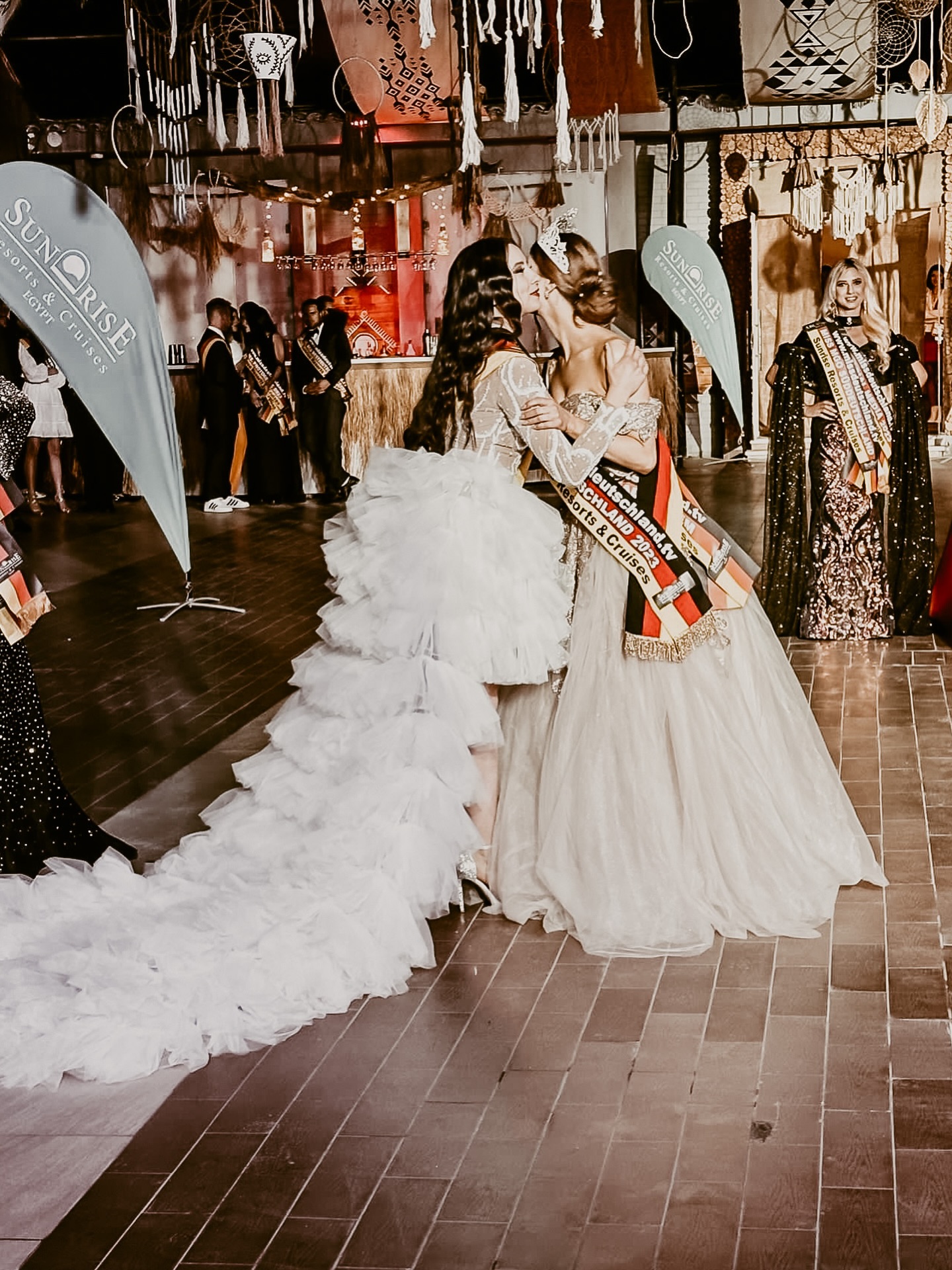 A moment we will never forget.✨
Philline Dubiel at Miss Germany —
wearing our couture design.
Designed in Germany.
Handmade in Europe.
Created only for you.
By appointment only.
—
Ein Moment, den wir nie vergessen werden.
BRIDAL COUTURE
DESIGNED IN DEUTSCHLAND
HANDMADE IN EUROPE
#bridalcouture #luxurybride #missdeutschland #bridalfashion