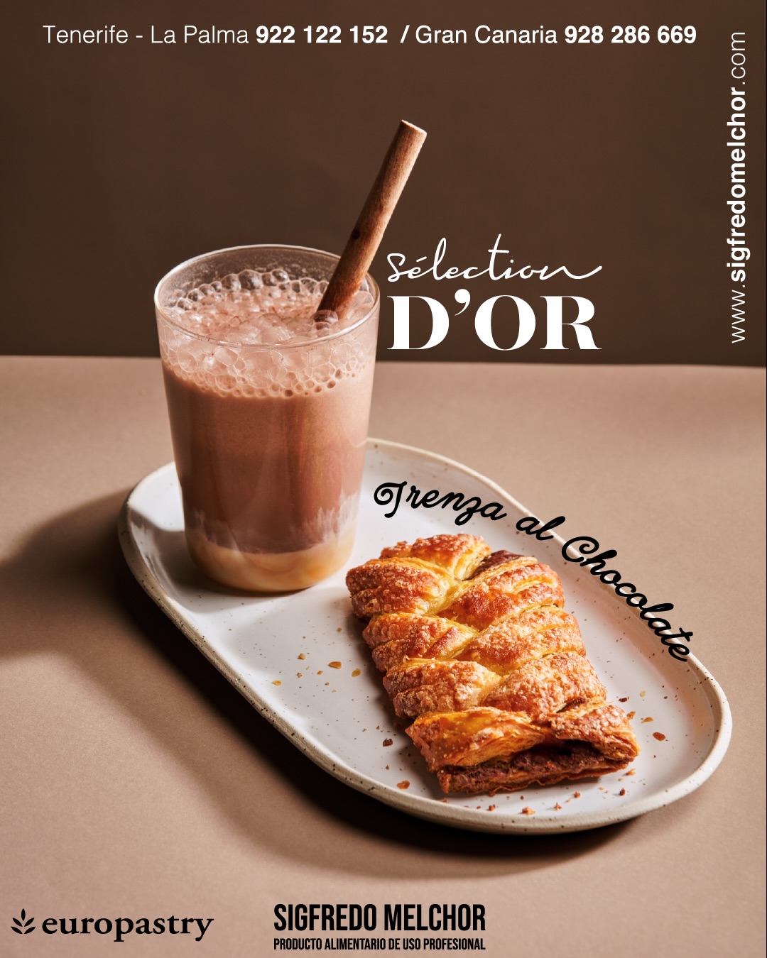 Muy pronto descubrirás una nueva forma de deleitar a tus clientes.
Nuestra Trenza al Chocolate combina la delicadeza de la masa danesa con un relleno cremoso de chocolate con leche y praliné, creando una experiencia irresistible en cada bocado. Su formato trenzado, dorado y crujiente la convierte en una pieza tan atractiva como deliciosa, perfecta para destacar en cualquier vitrina.
Práctica, versátil y lista en pocos minutos, está diseñada para profesionales que buscan calidad, sabor y eficiencia sin renunciar a la presentación.
✨ El nuevo catálogo está a punto de llegar… y viene cargado de sorpresas.
@europastry1987