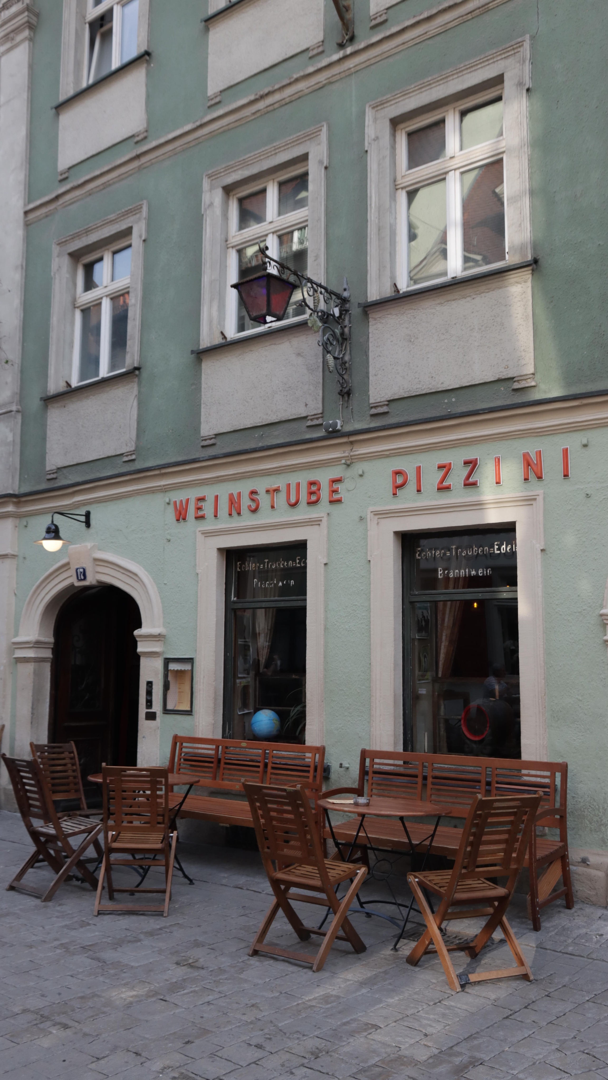 This night train goes from Stockholm - Malmo - Copenhagen - Hamburg - Berlin
In Germany you can discover the most fairytale like cities 💭🧚
🚂 you can choose between 2 different night trains, Snälltåget or SJ - book both at SJ.se or in their SJ app
Some of my favourites
• Schwerin
• Dresden
• Lüneburg
• Lübeck
• Bremen
•
• Cochem
• Trier
• Heidelberg
• Bamberg
• Wurzburg
• Bacharach
What’s you favourite German town?