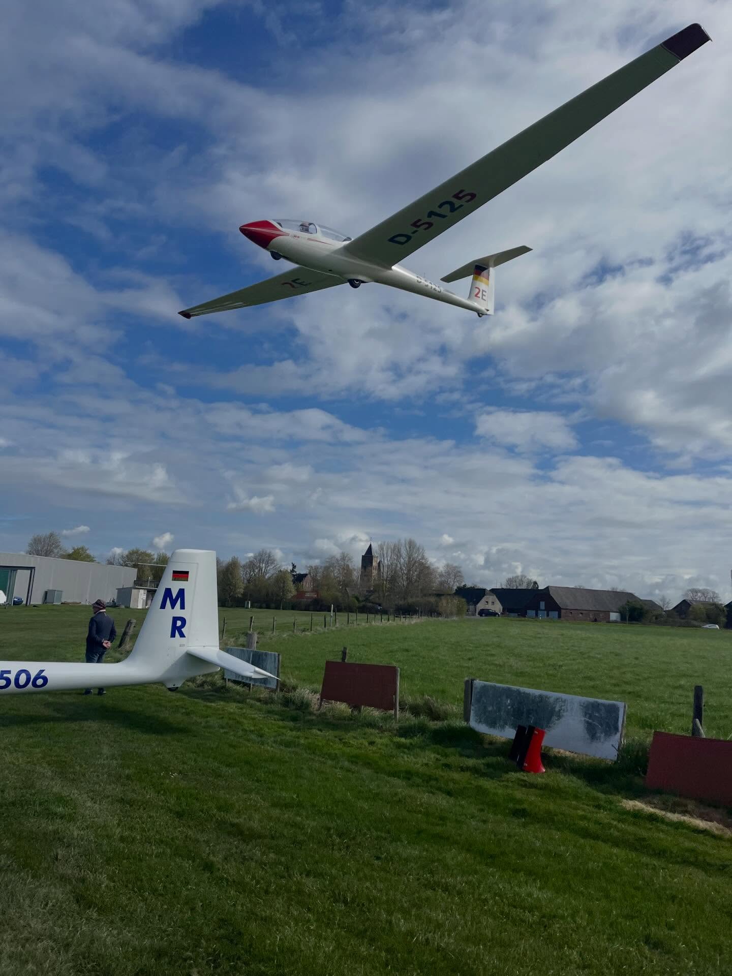 Fliegen 😃
#segelfliegen #flugbetrieb #ask21 #niederrhein #tolleshobby