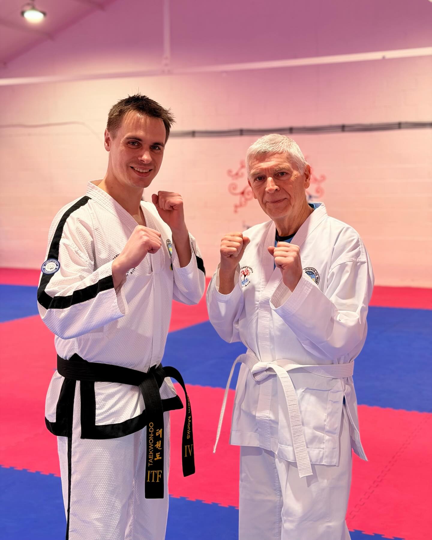 Not every father and son get to share moments like this.
From watching his son at ring side… to standing side by side on the mats.
Adam’s coached hundreds of students over the years — and last week he coached his dad as he starts his own Taekwon-Do journey.
Different generations. Same journey. Same pride.
That’s what makes this class special.
Our Over 60s programme isn’t just about fitness — it’s about confidence, connection, and proving it’s never too late to start something new.
4-week taster course: FREE
Thursdays | Worcester
Come and give it a go — you might just surprise yourself.
#worcestershiremartialarts #worcester #over60sfitness