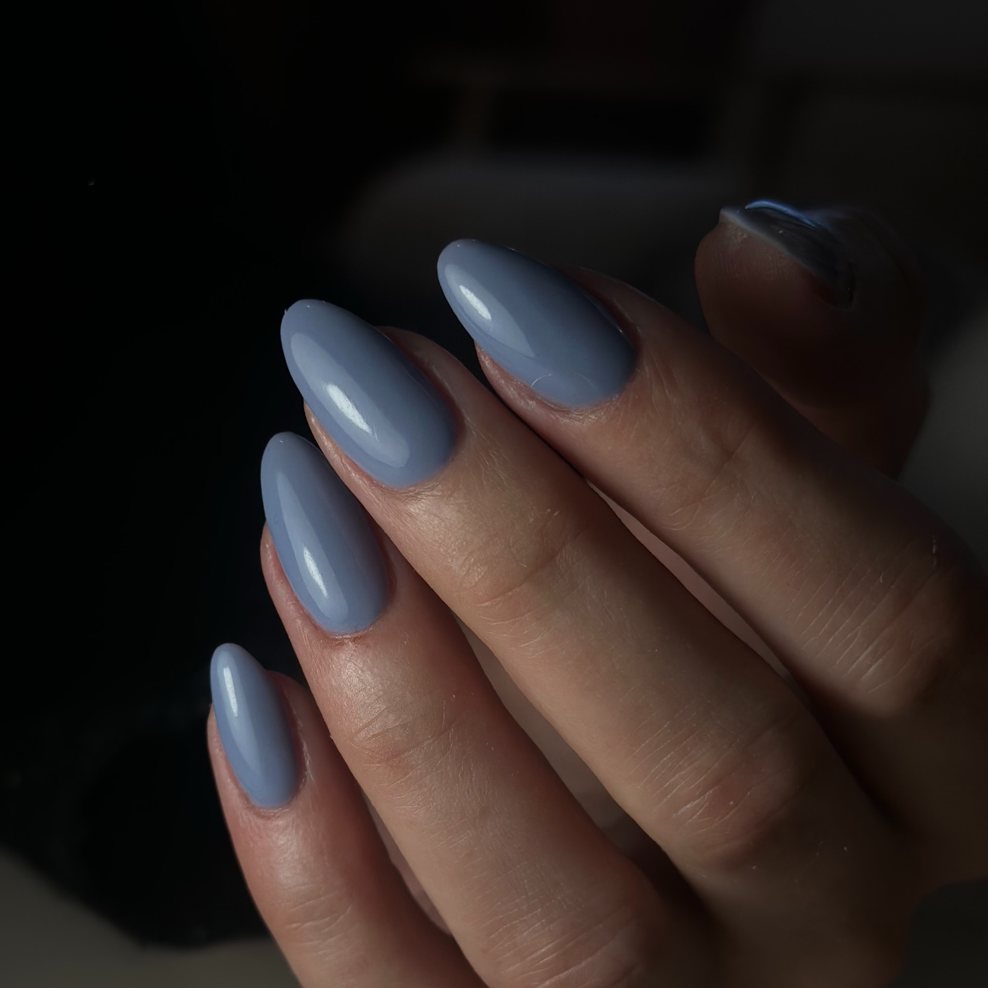 💅🌸 Renfort + couleur : le combo parfait pour accueillir le printemps !
Des ongles renforcés, plus solides et résistants, tout en gardant un effet naturel… et surtout sublimés par une jolie couleur de saison 💖
🌷 Pastel, nude rosé, corail ou teintes lumineuses : c’est le moment idéal pour apporter de la fraîcheur à vos mains et démarrer le printemps avec style ✨
💫 Résultat :– des ongles protégés– une tenue impeccable– une couleur qui illumine vos mains
Parce que de belles mains, ça commence par une base solide… et une touche de couleur bien choisie 💕
Prête à attaquer le printemps avec des mains au top ? 🌸
#renfortongles #manucure #ongles #printemps #nailsinspo nailart onglesparfaits beautedesmains