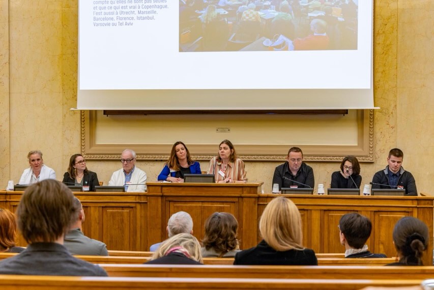 ♠️♥️ 2ème édition des Assises du Bridge : quand le jeu se met au service de la prévention et du lien social
🏛️ La semaine dernière, j’ai eu le plaisir d’accueillir et de marrainer cette nouvelle édition en Salle Colbert, au coeur de l’Assemblée nationale.
🧠 Au fil des échanges, un constat s’est imposé : le bridge n’est pas seulement un loisir. C’est un véritable outil de stimulation cognitive, de prévention de la perte d’autonomie, mais également un puissant levier d’inclusion et de lien social.
🎓 À cette occasion, de nombreux professionnels de santé, chercheurs, enseignants et acteurs de terrain ont partagé des expériences concrètes pour :
- lutter efficacement contre l’isolement des personnes âgées ;
- développer des compétences psychosociales dès le plus jeune âge ;
- et agir concrètement face à la surexposition aux écrans.
Ces travaux, qui donneront lieu à un livre blanc, nourriront utilement la réflexion publique sur la prévention et le bien-être.
🤝 Un grand merci aux équipes de la @ff_bridge et à son Président Franck Riehm pour leur engagement constant, ainsi qu’à l’ensemble des intervenants et Alban Bennacer pour la qualité de sa modération.
#SantéPublique #Prévention #Inclusion #Bridge #AssembléeNationale