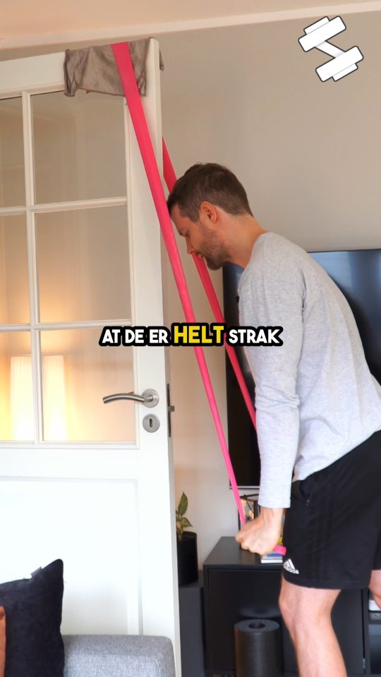 Øvelse for bakside arm - Triceps 🙌 #hjemmetrening #triceps #strikk