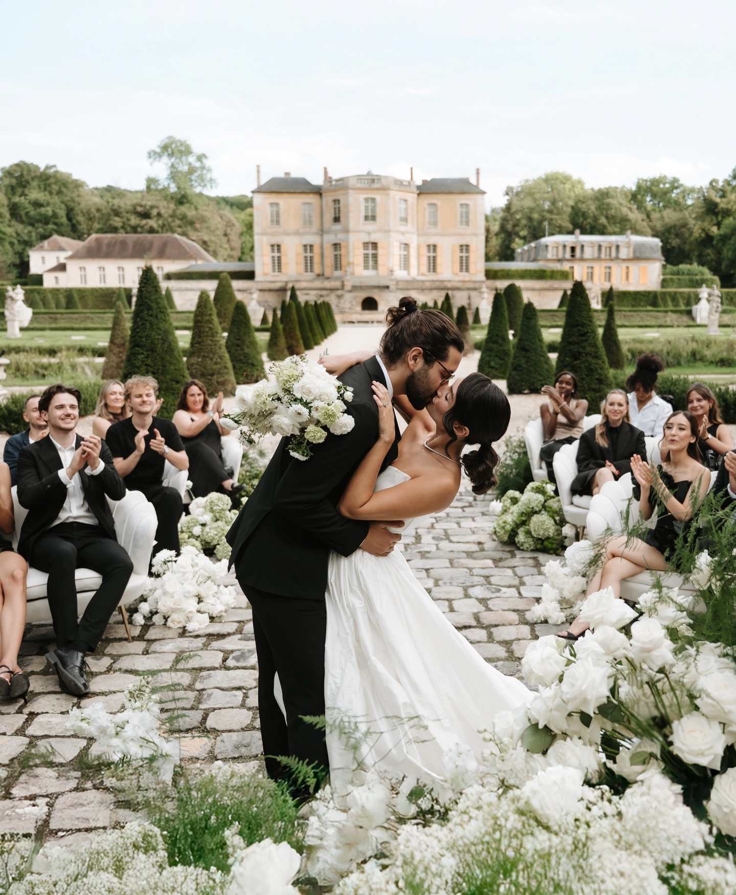 I honestly can’t wait for the upcoming wedding season.✨
Let all those special days begin. I’m so ready for it! 🤍
Photographer @demis_design
/
Ik kan echt niet wachten op het komende bruiloftseizoen. ✨
Laat al die bijzondere dagen maar komen. Ik ben er helemaal klaar voor! 🤍
#chateaudevillette #frenchwedding #frenchweddingphotographer #franceweddingphotographer #weddingphotographerfrance