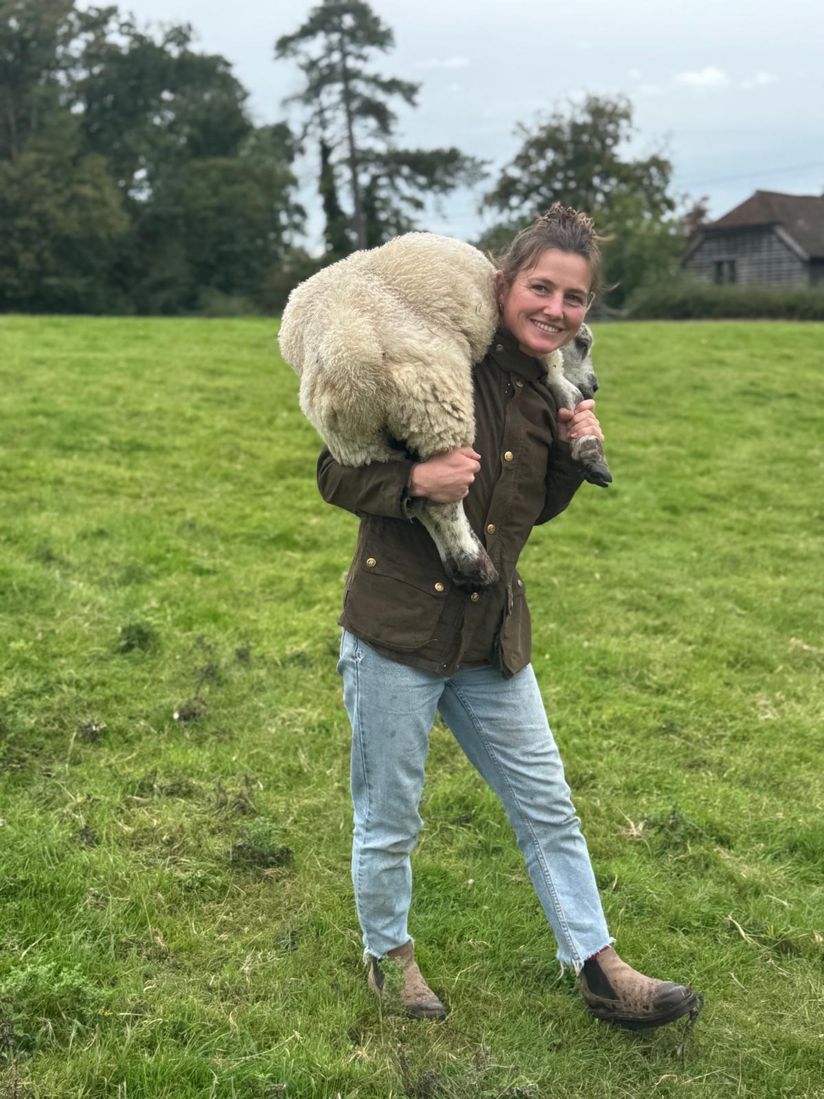 Featured Farm of the month- Nuthurst @nuthurstfarmlamb
Nuthurst Farm lamb (or hogget) is produced by Rosie, solo shepherdess running her flock across pastures and vineyards in West Sussex.
Rosie’s lambs are reared locally on grass and this year have overwintered on turnips, making them completely free from all grains/soya/maize.
They are Hampshire Down cross lambs; a lovely sturdy woolly headed native breed very suited to an extensive grass-based system. Plus, they’re one of few breeds to lay down intramuscular fat, making them particularly tasty!
Come to @t_s_c_kitchen to try a Hyderabadi Lamb Curry this month featuring this delicious lamb from Rosie.
