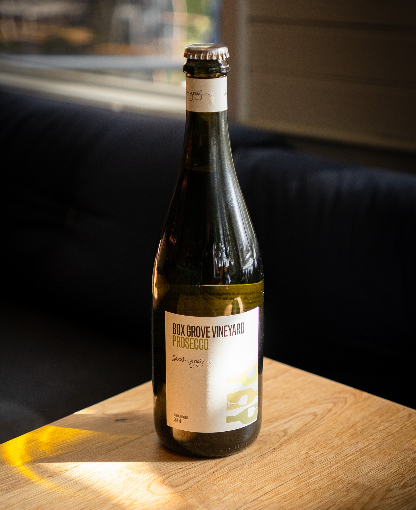 Sarah Gough spent years writing about wine before she decided she'd rather make it. She grafted her entire Nagambie Lakes vineyard over to Italian and Mediterranean varieties, planted Glera vines, and now makes one of the most honest Proseccos in the country from her property at Box Grove.
Crisp, fresh and estate-grown. On the bar at Kuzu.
@boxgrovevineyard
#kuzuizakaya #boxgrovevineyard #prosecco #macedonrangesfood