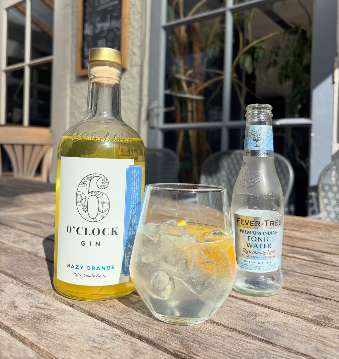 New on the bar! 6 Oโclock Hazy Orange gin ๐