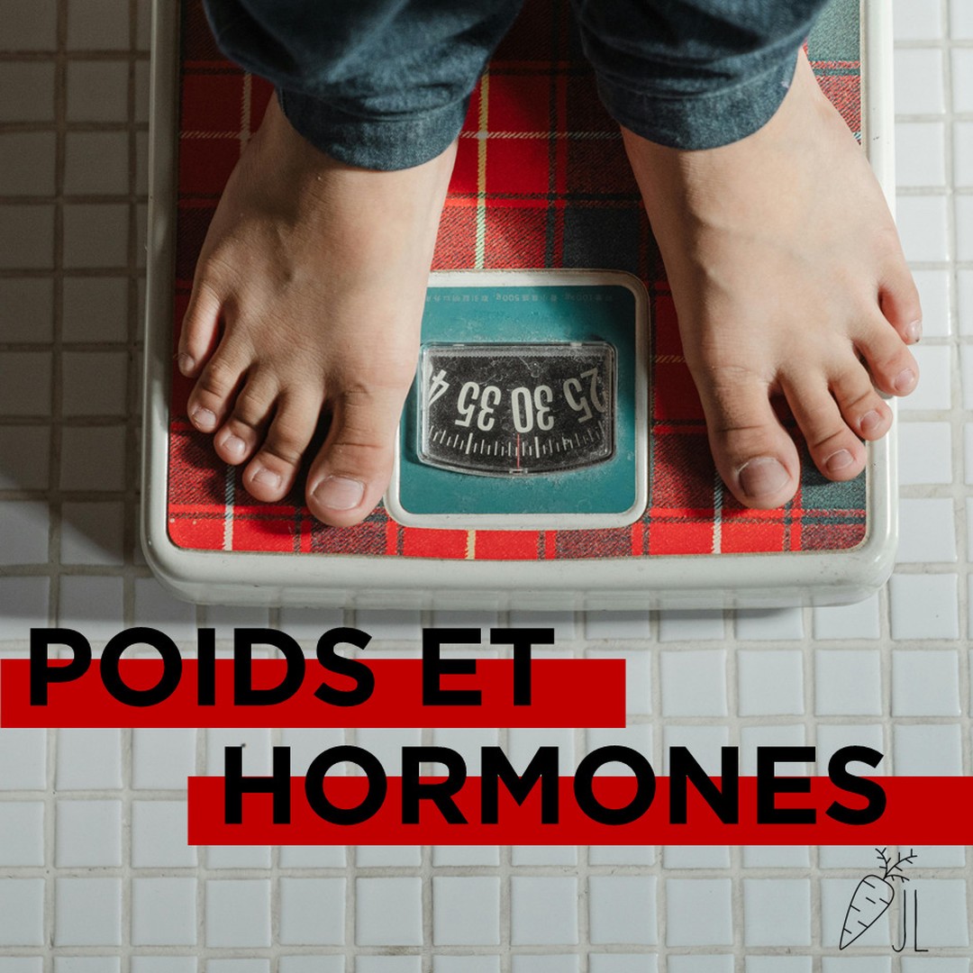 Saviez-vous que vos hormones jouent un rôle clé dans la gestion de votre poids ? 🌱
👉 Cortisol, insuline, leptine, oestrogènes... Ces petites molécules influencent votre faim, votre métabolisme et même où vous stockez vos graisses.
🌟 Par exemple :
- Stress chronique = plus de cortisol = stockage des graisses abdominales 🌀
- Excès de sucres = pics d’insuline = prise de poids et fringales 🍭
- Fatigue chronique = ghréline en hausse = faim incontrôlée 😴
✨ En naturopathie, on agit sur ces mécanismes avec :
1️⃣ Une alimentation équilibrée et adaptée 🍋
2️⃣ Une bonne gestion du stress (méditation, respiration...) 🧘♀️
3️⃣ Des plantes soutenantes comme l’ashwagandha ou la sauge 🌿
🌸 Rappelez-vous : chaque corps est unique, et l’équilibre passe par une approche globale. Si vous voulez mieux comprendre vos hormones, un bilan personnalisé peut être une première étape vers l’harmonie.
👉 Quelles sont vos astuces pour gérer le stress ou les envies de sucre ? Partagez en commentaire ! 💬
#Naturopathie #SantéHolistique #GestionDuStress #HormonesEtPoids #AlimentationSaine #BienÊtre #SantéNaturelle #AntiStress #ÉquilibreHormonal #Cortisol #Insuline