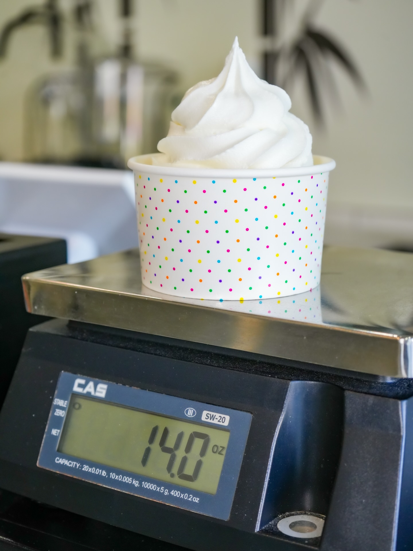14 oz of exactly what you needed.
Keep it classic or load it up, either way… no regrets here.
#DCFoodie #DCEats #DCDesserts #WashingtonDCFood #DCFoodScene
