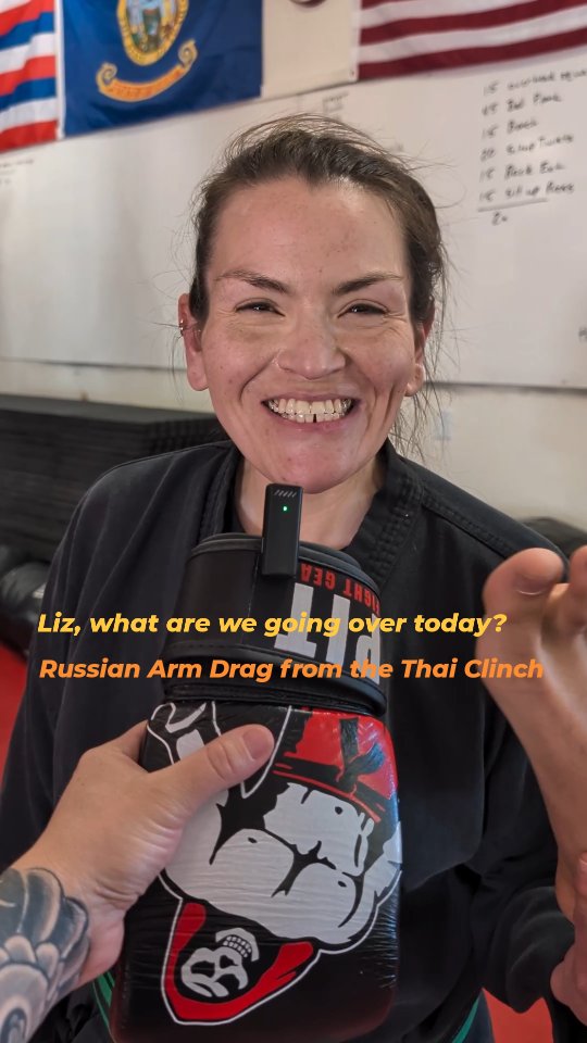 Russian Arm Drag from the Thai Clinch - great still to work to defend a clinch!! Thanks @lizardromero for the demo šāØ