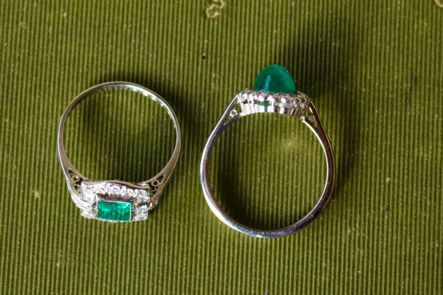 A few details that have caught our eye so far this week - we love to take a look at the way a piece of jewellery is made.
Handmade details and craftsmanship will always catch our attention 💍💍💍
#allinthedetails #antiquejewelryaddiction #ringoftheday #engagementring #detail