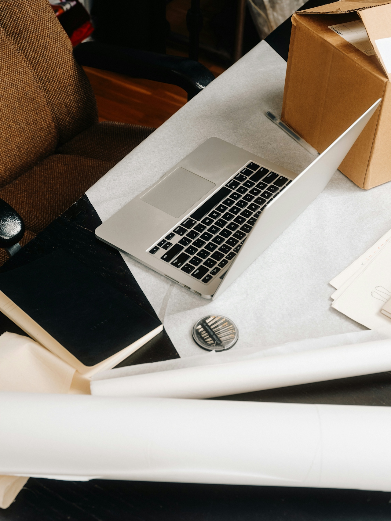 Let’s be honest… how often are you actually reviewing your business performance?
It’s so easy to get caught up in the day to day and before you know it, months have passed without really looking at the bigger picture.
Regular check-ins help you:
- Spot when expenses are creeping up
- See if your pricing is actually working
- Understand what you can afford to pay yourself
- Catch issues early (before they turn into tax stress)
- Make decisions based on facts, not guesses
It doesn’t need to be complicated either, I recommend sitting down once per month to look at:
- Your total income for the month
- Your main expenses (what’s actually going out)
- Your profit (what’s left after everything)
- How much you’ve set aside for tax
- What you’ve paid yourself
#taxtips #freelance #womeninbusiness