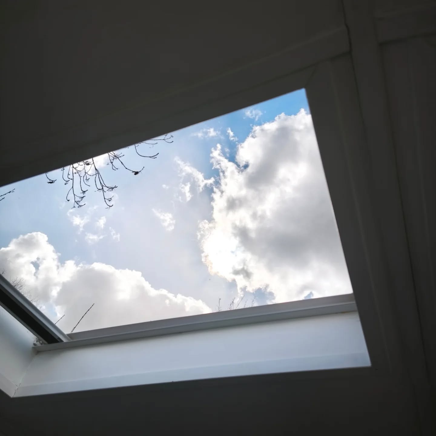 ach april du laune der natur 😂
aber wenigstens is dann am himmel was los ☁️⛅🌨️☔