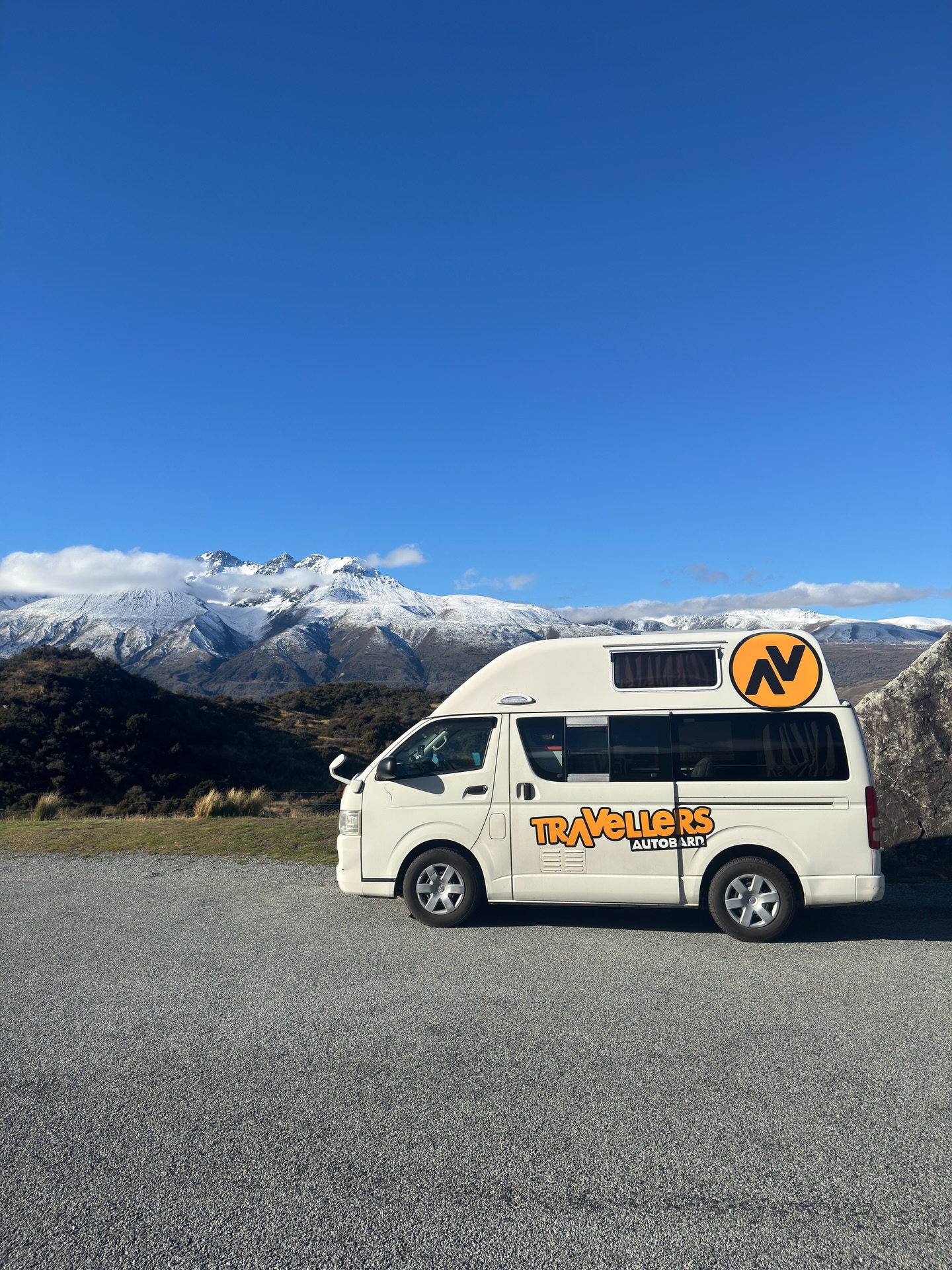 🚐 Une petite photo de ma maison pour un mois à travers les deux îles !
Conduite à gauche, petite cuisine parfaitement équipée, et chambre en hauteur pour plus de praticité !
@travellersautobarn
#van #travellersautobarn #newzealand #roadtrip