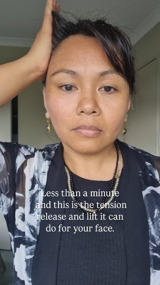 Lifting is about releasing what the face has been holding.
Gift yourself these moments
– more space
– more softness
– more flow
This is the work I do inside my facial massage treatments and jaw work ❤️
Come home to your face and body.
Book here:
https://www.miabelle.co.nz/kobido-facial-massage
#miabellenz #miabelleholisticsanctuary #facemassageauckland #holisticmassage #MyofascialRelease