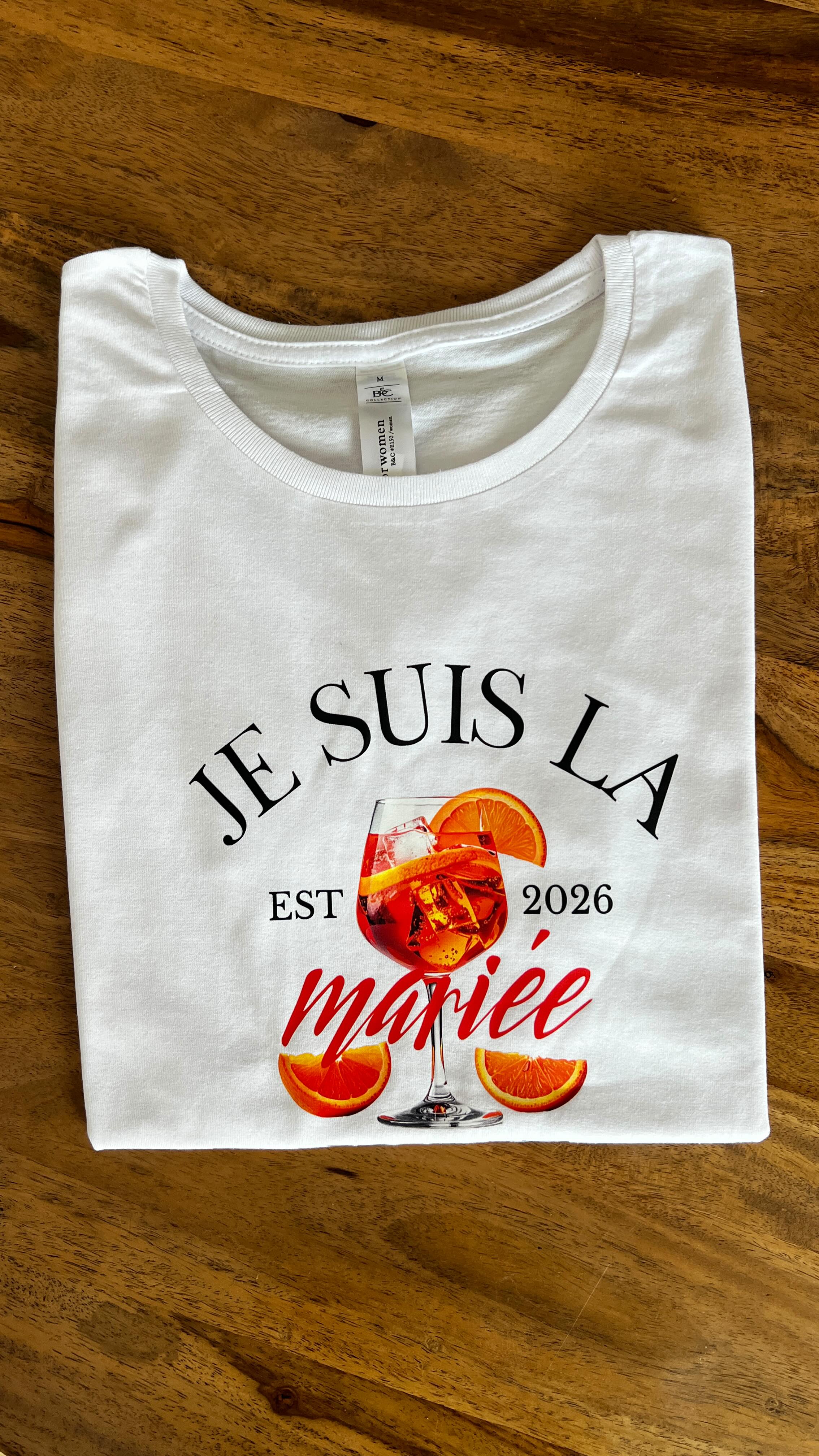 Et si votre EVJF vous ressemblait vraiment… tout simplement ?
Parce que ces journées-là, on ne les vit qu’une fois…
autant les rendre vraiment à votre image
Ici, vous ne choisissez pas juste un t-shirt.
Vous créez quelque chose qui vous ressemble :
✨ vos idées
✨ vos couleurs
✨ votre ambiance
Et moi, je suis là pour donner vie à tout ça
Chaque détail compte…
parce que derrière, il y a vos souvenirs, vos rires, votre journée
Au final ?
Une team qui vous ressemble, un moment unique…
et des souvenirs que vous serez heureuses de garder
💌 Dites-moi :
vous êtes plutôt EVJF sobre ou totalement fun ?
⸻
📍 Narbonne
📦 Envoi partout en France
👚 Flocage t-shirts & objets personnalisés
🧢 Casquettes • mugs • sacs
👰 EVJF • EVG • événements
✨ Boutique d’Esmée
#evjf #evjf2026 #tshirtpersonnalise#teambride #bride