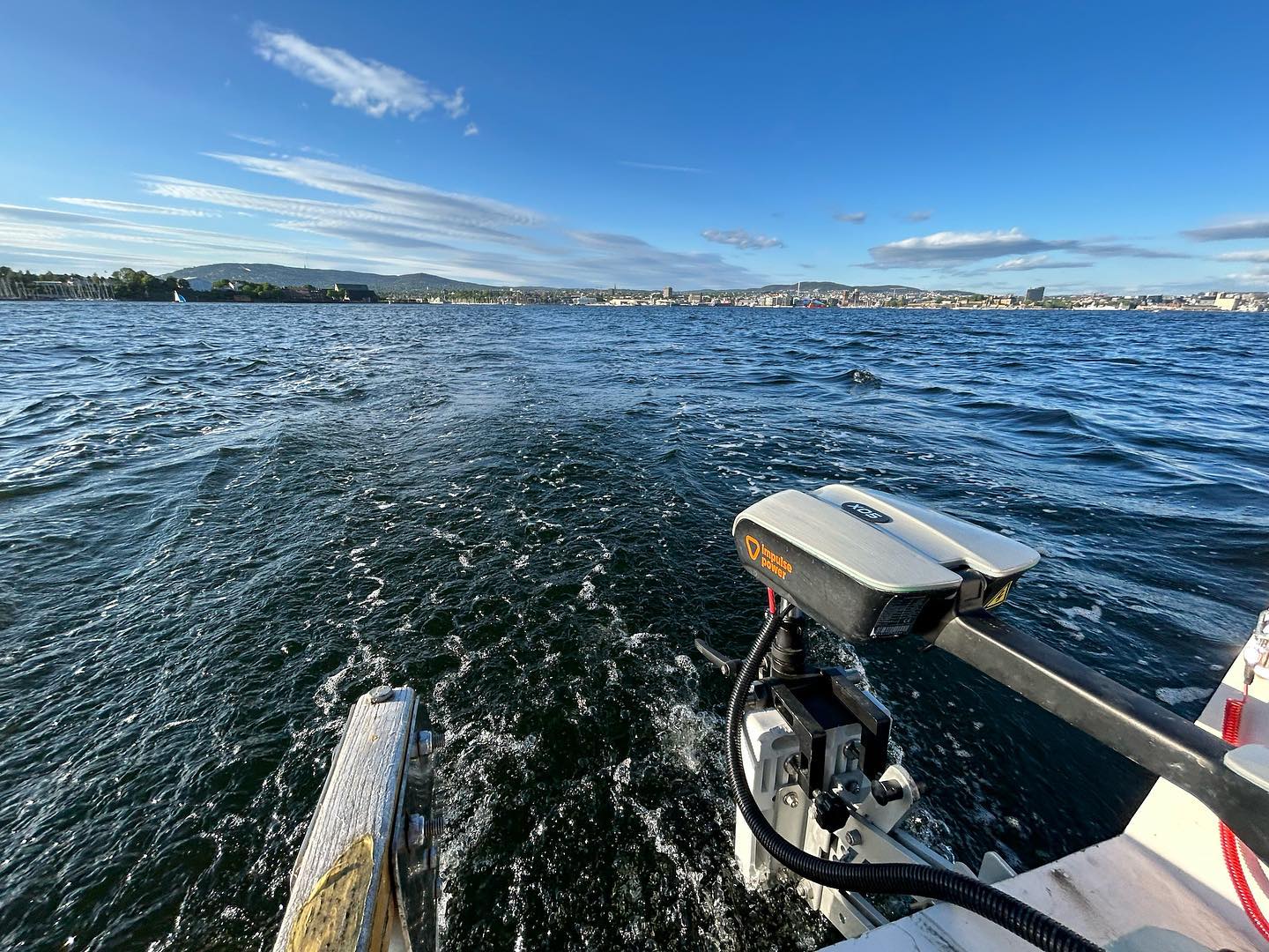 En stille deg på vannet. Impulse uten en lyd…..