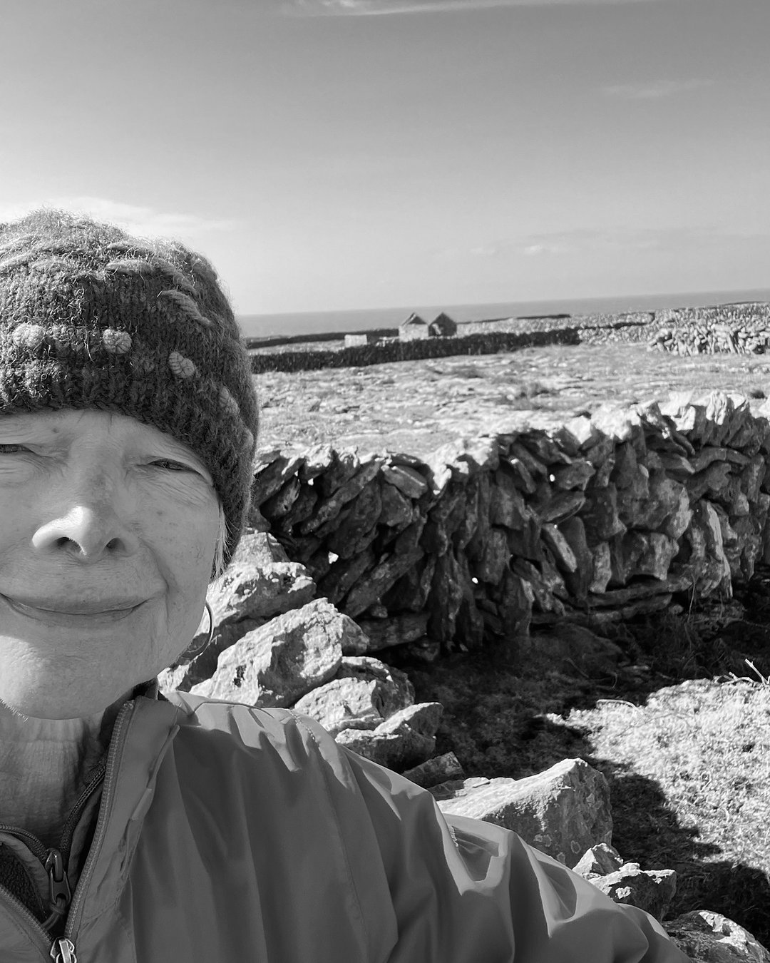 I went to Inishmaan alone — miles of stone walls, one pub, one general store, and the kind of quiet that lets you find yourself again. A month of grief, reflection, and small island magic. Read more in my new post. Link in Bio #UncoveringYourself #SoloTravel #Ireland #MindfulJourney #Wanderlust