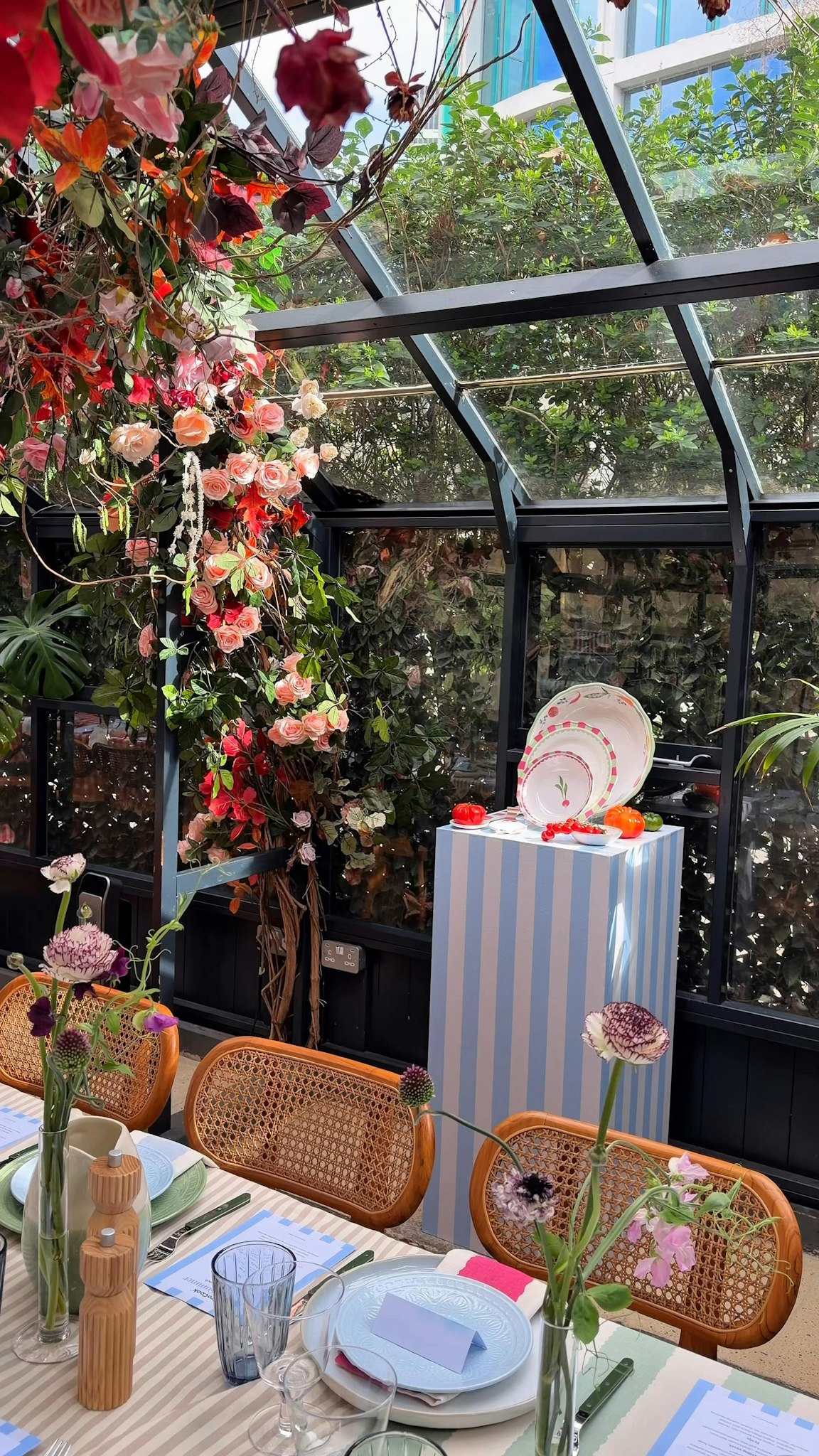 We were delighted to host the launch of @procookuk's brand new Spring/Summer Tableware Collection with a beautifully styled press lunch here at The Greenhouses, Marylebone. 🌿✨
It was a true celebration of fresh colour and elegant detail, perfectly showcasing ProCook’s latest designs, from tableware and cutlery to jugs and linens, all brought together with stunning style by Charlotte Page @stylingyourhome.
It was such a joy to welcome guests and see this beautiful vision come to life in our space. 💛