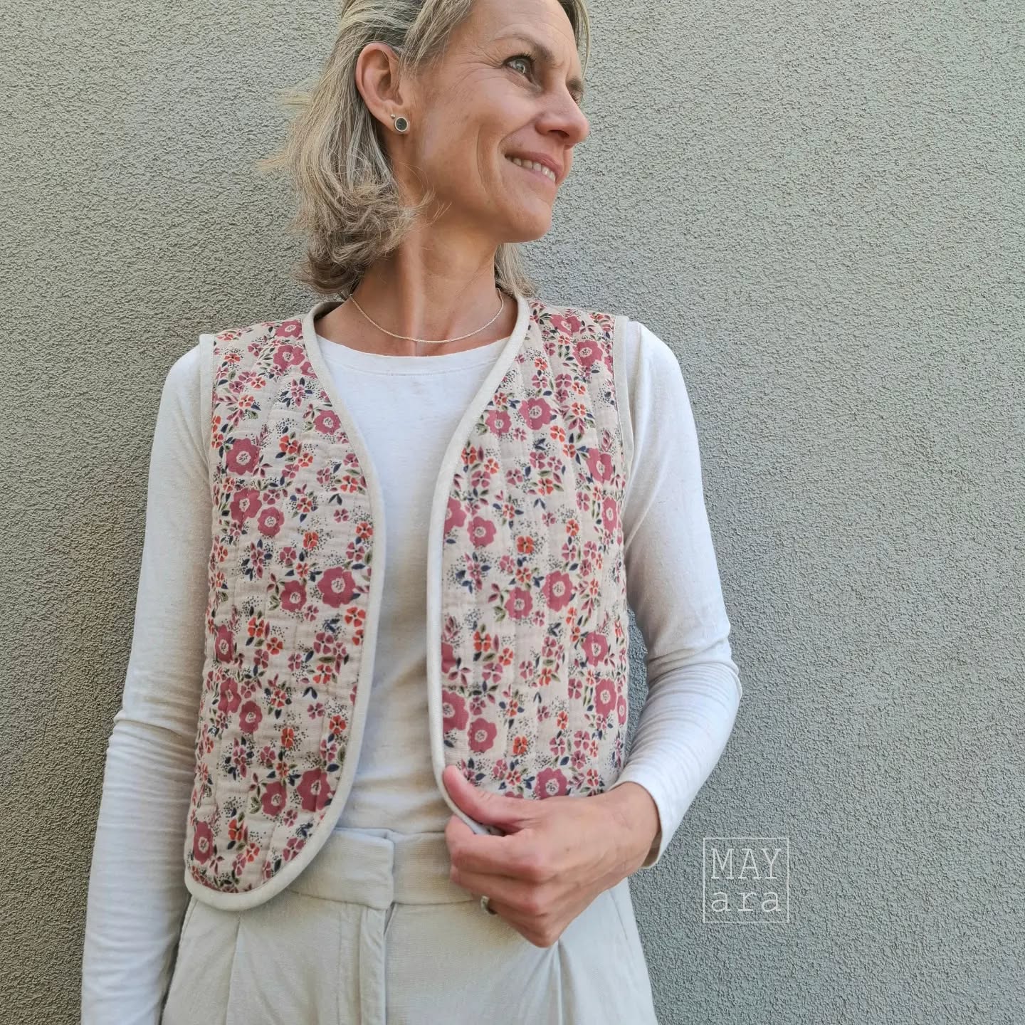 Weste Carla von Malomi
Auf der Suche nach einer West bin ich nach ein paar Fehlläufen auf Carla gestossen.
Genau so hab ich mir das vorgestellt. Nicht zu oversize und eher kurz. Genäht aus einem Musselinstepper, gekauft bei @kreando.ch
#kreando #musselinstepper #weste #ateliermayara