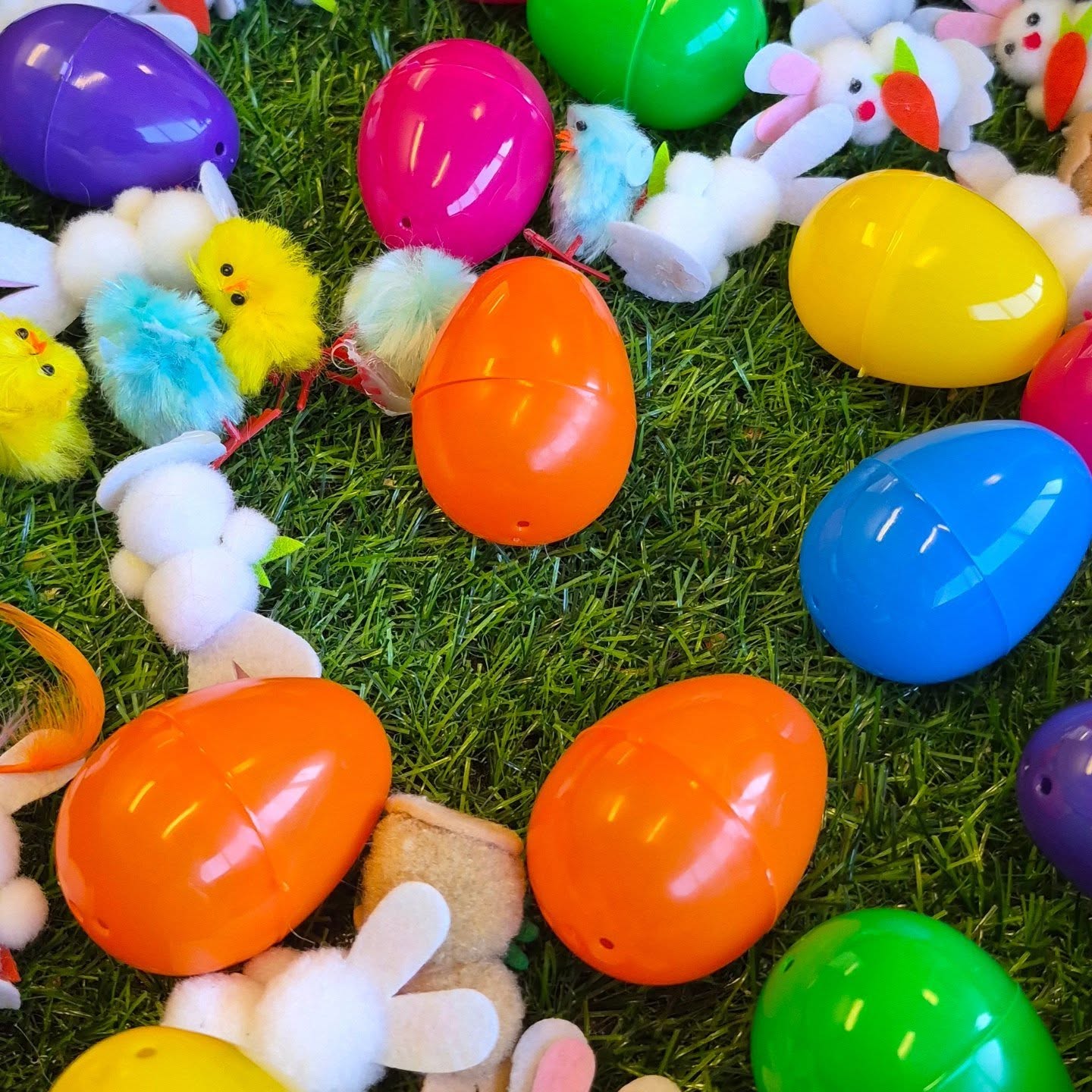 We had so much fun with our two Easter fine motor challenges last week! We loved watching everyone test their skills! Our winners will be announced soon!! 🤩🏆🐰🐣