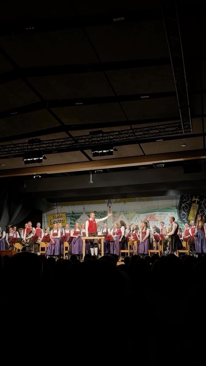 Unser Osterkonzert! 🎺 Wir bedanken uns für die vielen Zuhörer und Zuhörerinnen, es war wieder mal ein unvergesslicher Abend! 😍😇 Es folgen noch weitere Eindrücke... 🤭
#konzert #ostern #osterkonzert #blasmusik #musik