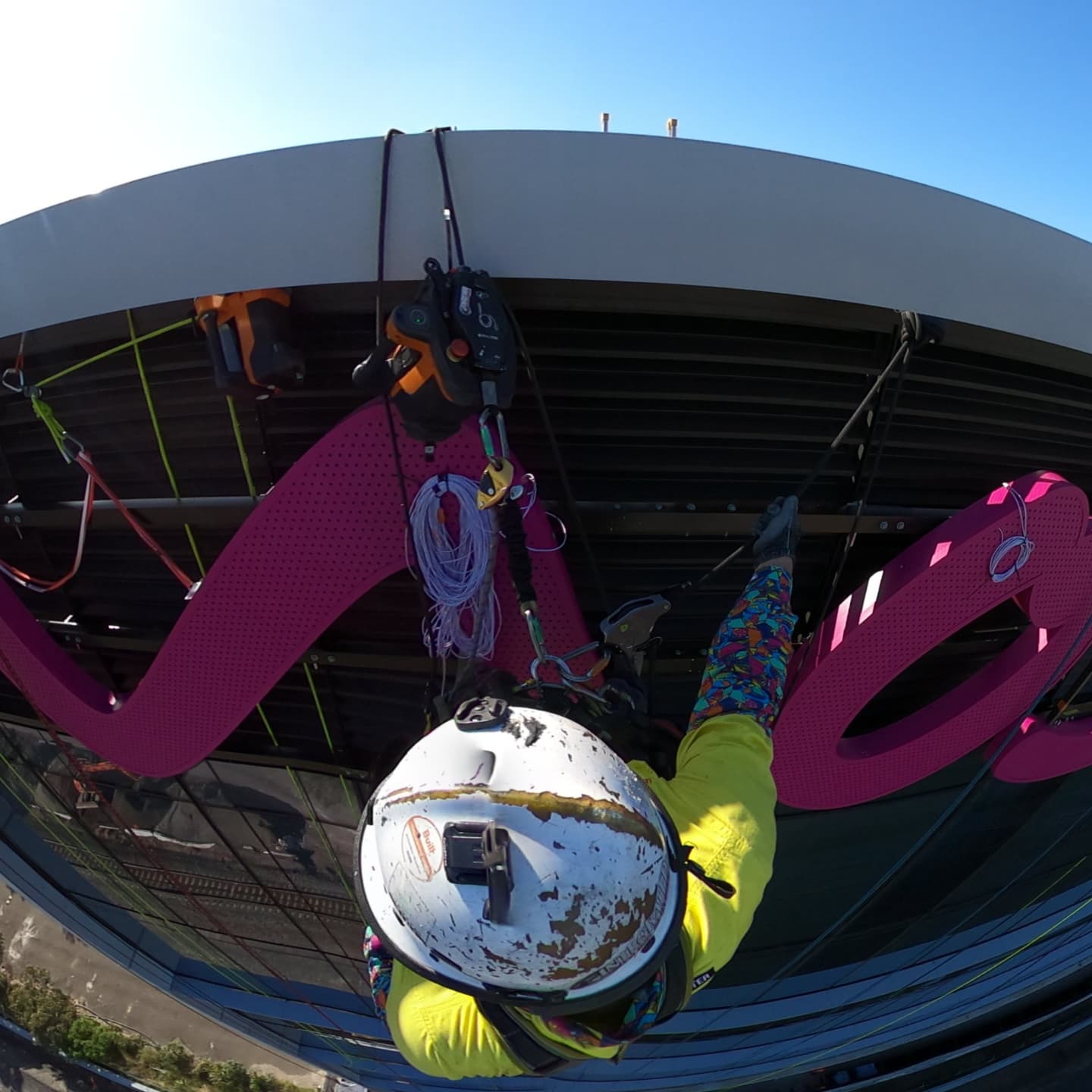 Baxter Rd Hotel
Sky Signage Installation
Dual winch lifts and suspended assembly of some large lettering in a tiny rail corridor.
#lift #rigging #Sydney #rope #accessories #acx #skylotec #flying #high