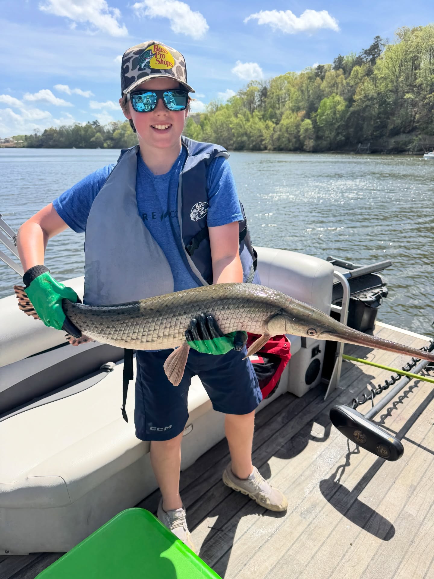 Springing into action on the James! 🎣💨
The river is moving and so are the fish. We’ve been transitioning from the fall line bait runs to the warming mud flats to stay on the bite. This week’s highlights:
✅ Hickory Shad & Blueback Herring in the mix
✅ Steady Blue Cat action on the flats
✅ A heavyweight Flathead battle (he won this round!)
✅ White Perch to keep the rods bending
The spring bite is officially here and it’s a multi-species party. Hit the link in our bio to read the full report and see what’s hitting! 📈
#GooberTimeGuideService #JamesRiver
