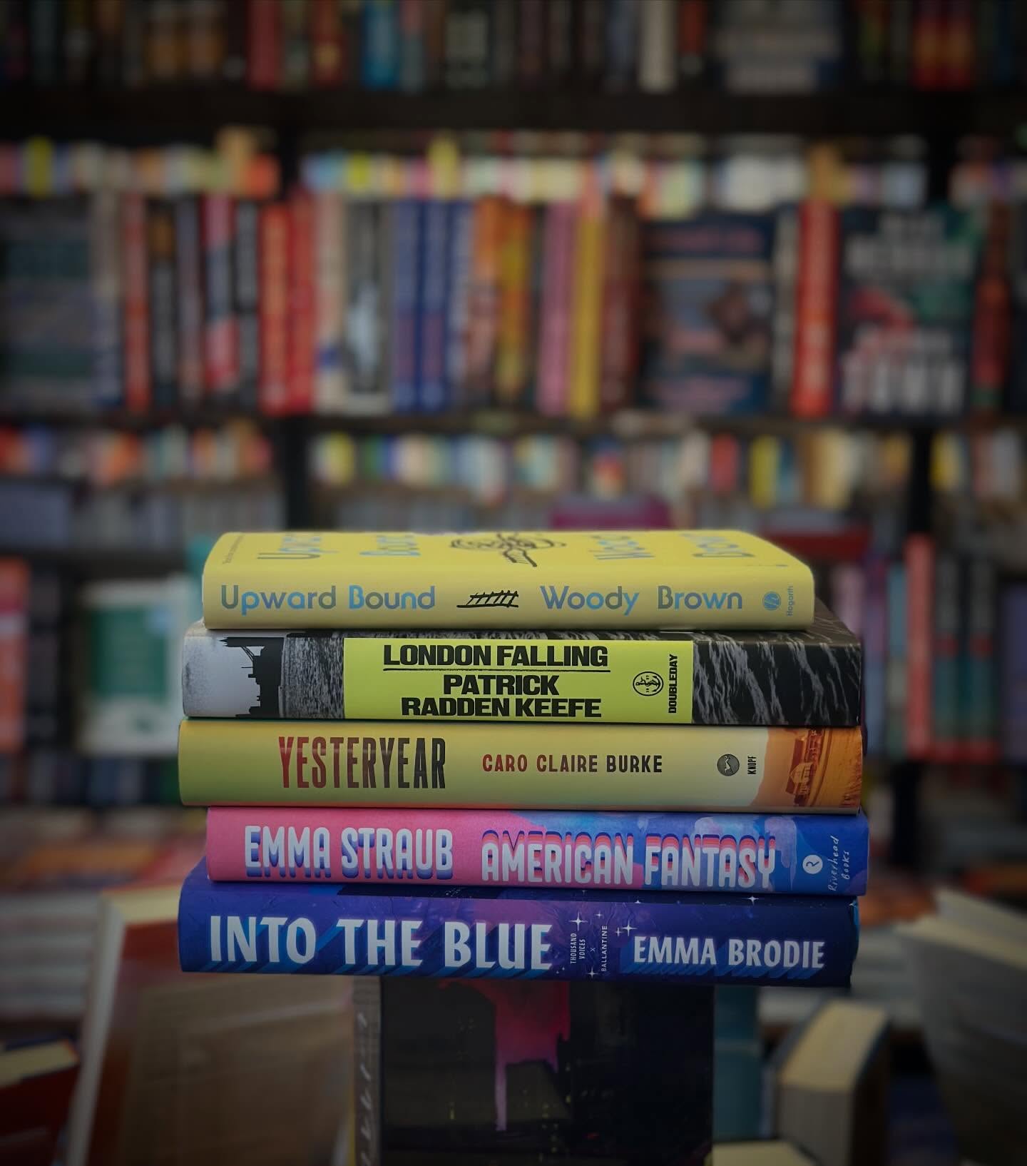 It’s another great day to be a reader! Look at all of these incredible titles on shelves today.
The newest by @praddenkeefe “London Falling”, @emmastraub’s “American Fantasy” which is pure fun, “Into the Blue” by @emma.c.brodie who is appearing @nantucketbookfestival this June, everyone is talking about “Yesteryear” by @caroclaireburke and “Upward Bound” is the latest @readwithjenna pick and it will inspire and move you this spring reading season!