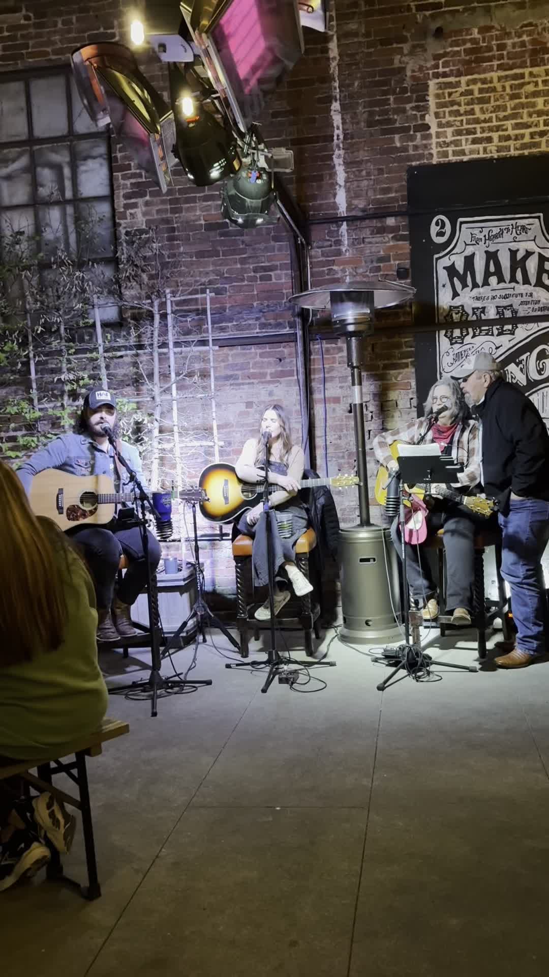 Wrapping up my show with @stephonysmith & @rachelthibodeaumusic at @thebourbongospel with Amazing Grace in 4 part harmony 🎸🙌🏻🥃✝️🙏🏼
#gospel #countrymusic#classic #hymns #amazinggrace #livemusic#acapella #fyp #love #blessed #country #singer #songwriter #harmony #Wynners #nashville