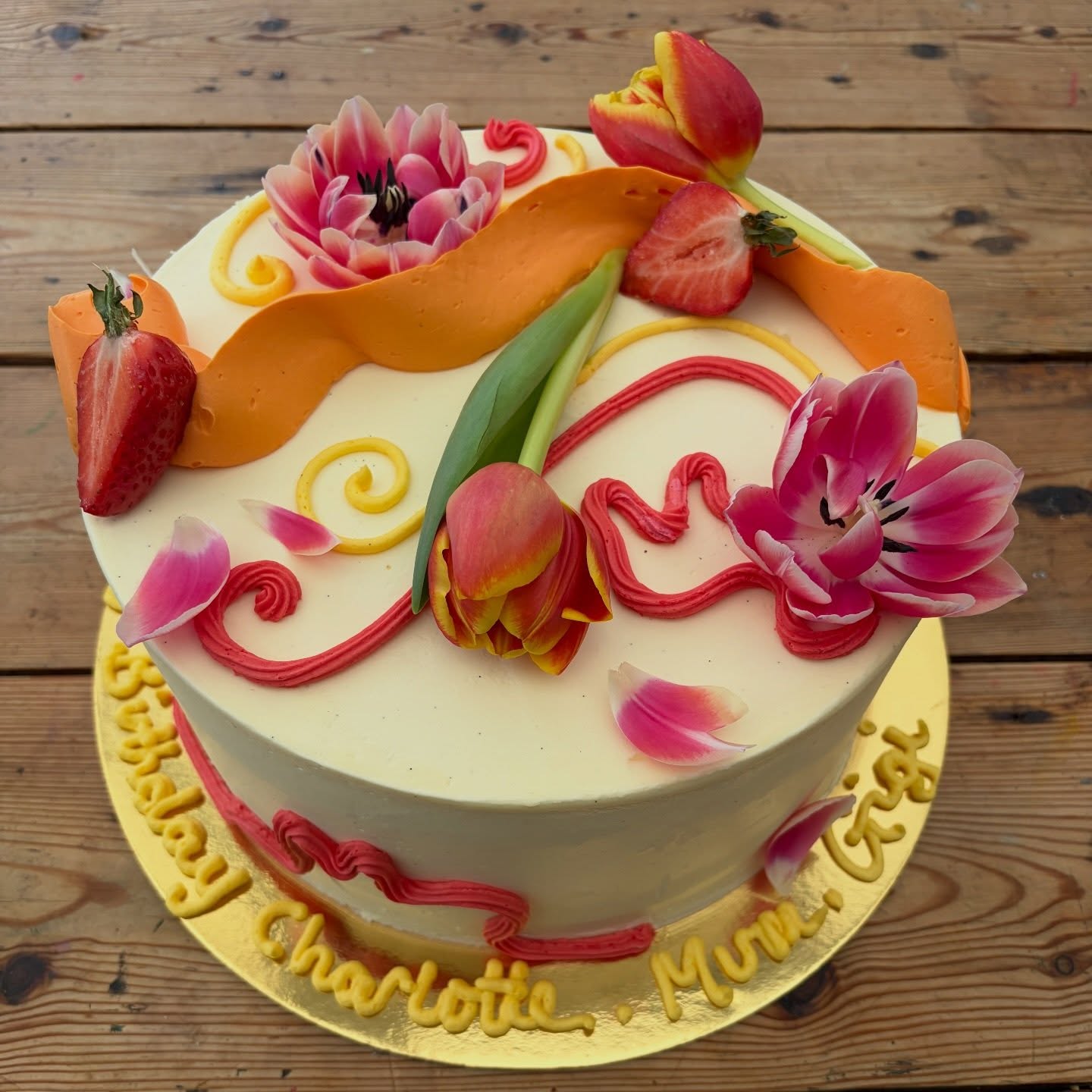 You can find me until further notice, slumped in a cake batter smeared heap after the mother of all post-bank-holiday-return-to-work-day’s. 48 separate items baked today… 48 to decorate tomorrow morning. Yes I counted. Urgh. And thank you. 😆🫠🫠
Tomorrow- we go again! And if anyone is wondering (you’re not) where all the selfies and cute reels are atm, my phone is usually to be found discarded or covered in flour under some cake tins. Managed to get a pic of this one though on Saturday, and isn’t she a beaut! An Ode To Spring in cake form. ❤️🍓🌷
#bakerynearme #dealkent #dealkentuk #kentcakes #bespokecakes