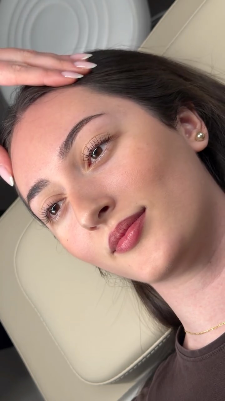 We absolutely think you do…😮💨
📲 Buche jetzt deinen Termin via DM oder WhatsApp!
#lashlift #lashliftmünchen #pmu #cosmeticmünchen #novafacesmunich